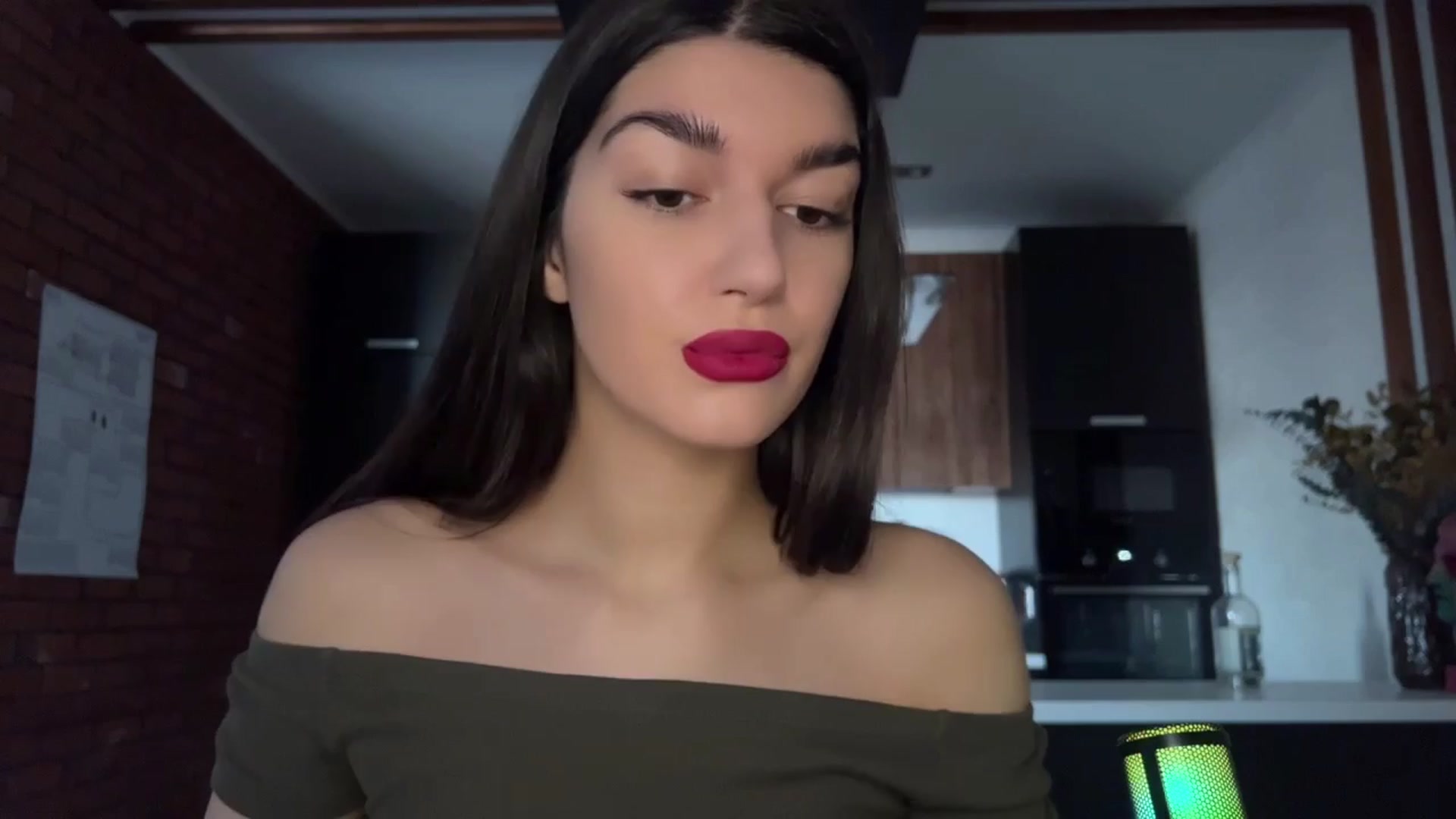 Gallery image thumbnail from BowtoRina's myfreecams stream on, 04/02/2024, 12:45 image 3 of 20