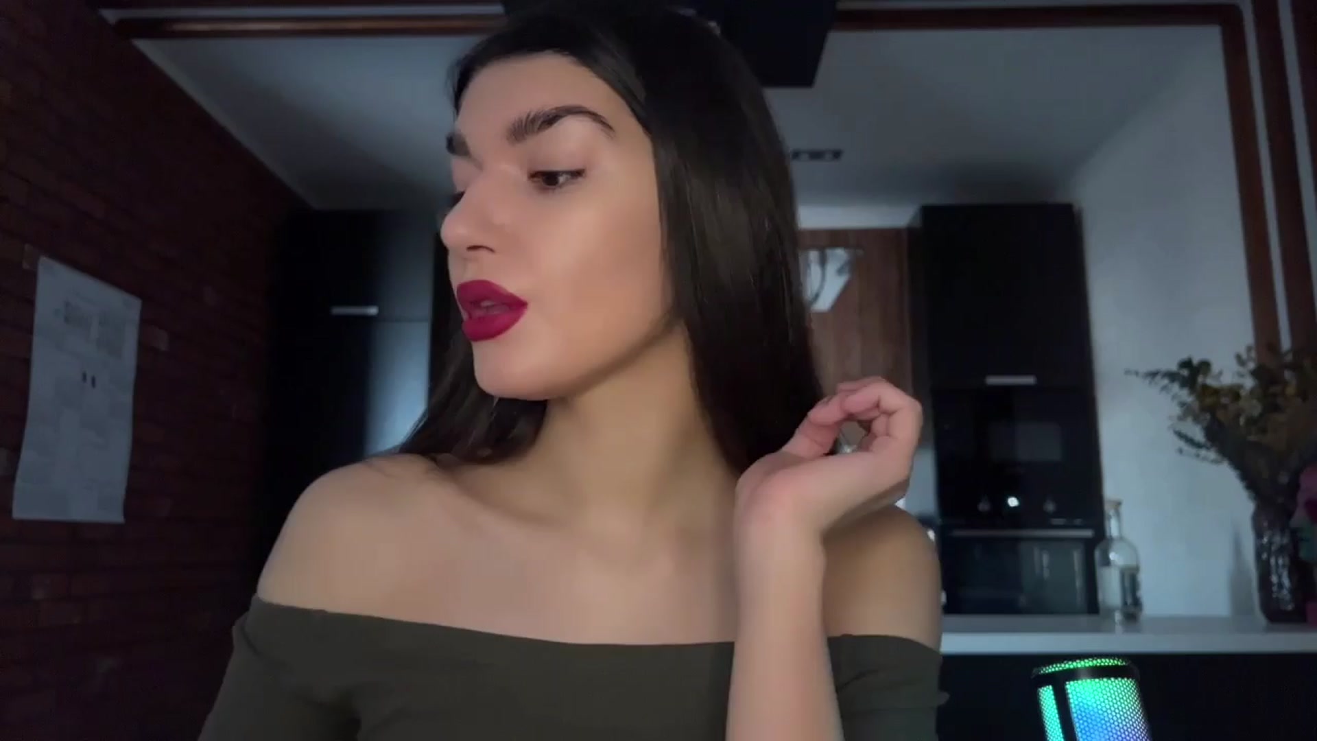 Gallery image thumbnail from BowtoRina's myfreecams stream on, 04/02/2024, 12:45 image 16 of 20