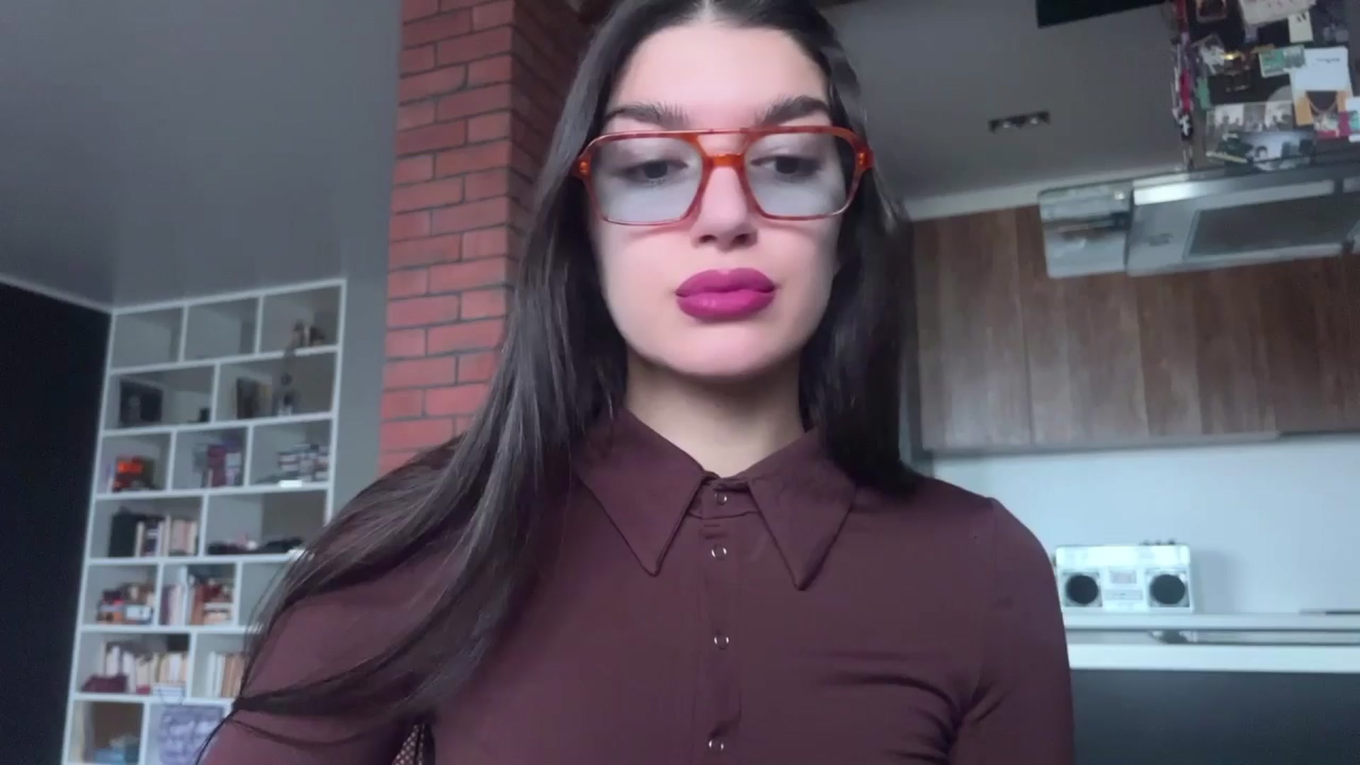 Gallery image thumbnail from BowtoRina's myfreecams stream on, 04/04/2024, 13:20 image 1 of 20