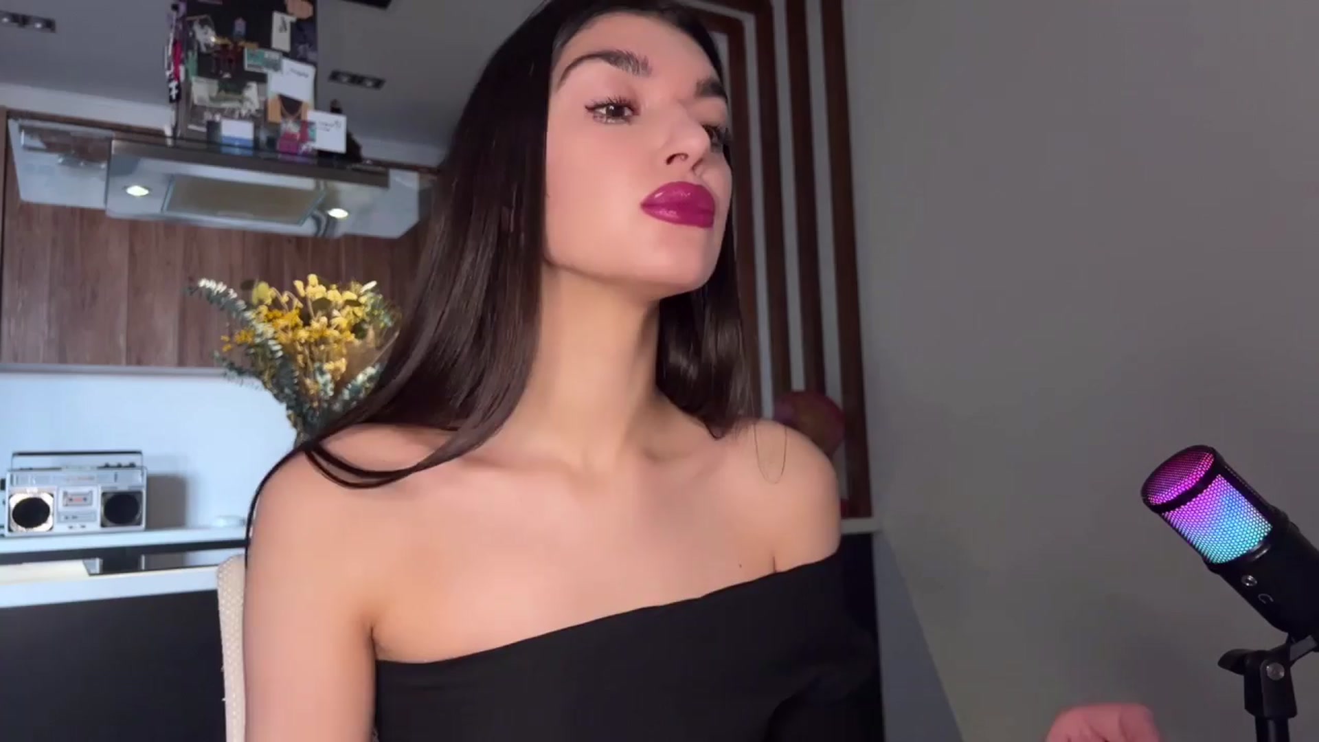 Gallery image thumbnail from BowtoRina's myfreecams stream on, 04/09/2024, 13:39 image 18 of 20