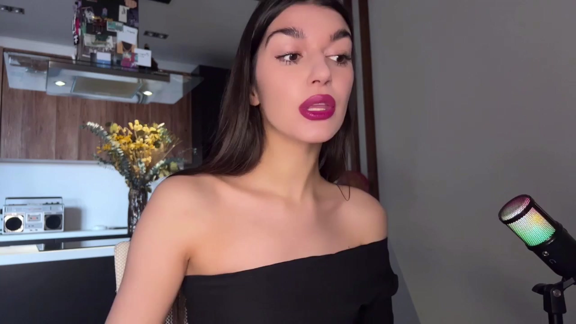 Gallery image thumbnail from BowtoRina's myfreecams stream on, 04/09/2024, 13:39 image 15 of 20
