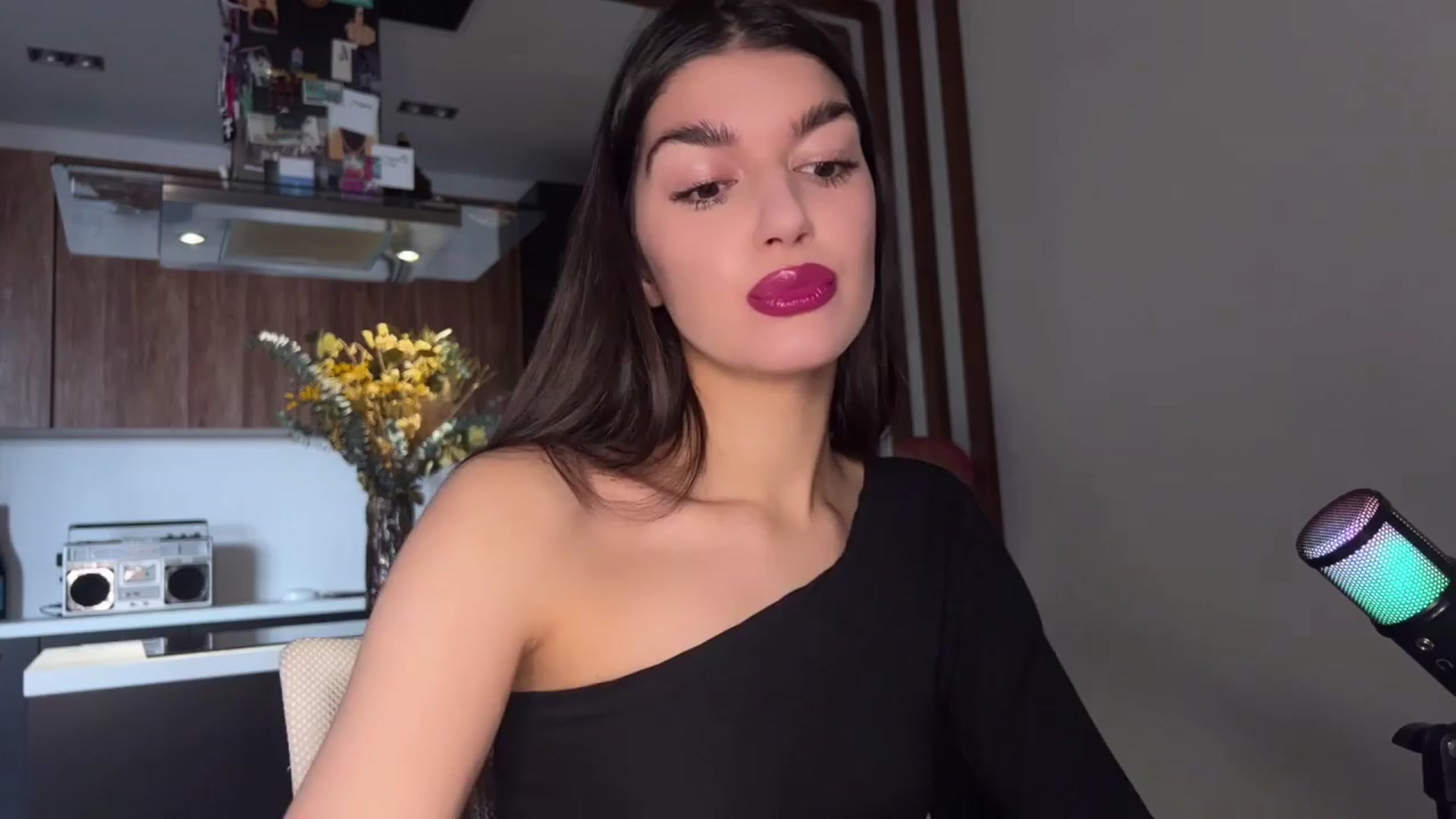 Gallery image thumbnail from BowtoRina's myfreecams stream on, 04/09/2024, 14:05 image 10 of 20