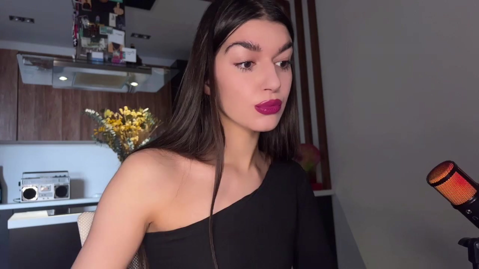 Gallery image thumbnail from BowtoRina's myfreecams stream on, 04/09/2024, 14:05 image 5 of 20