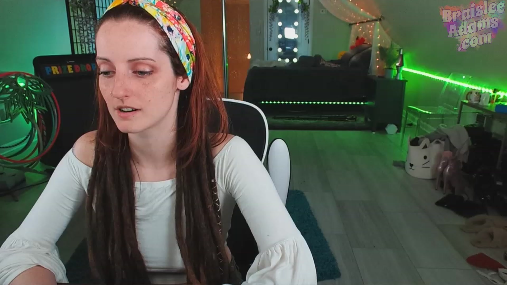 Gallery image thumbnail from BraisleeAdams's myfreecams stream on, 03/29/2023, 04:40 image 4 of 20