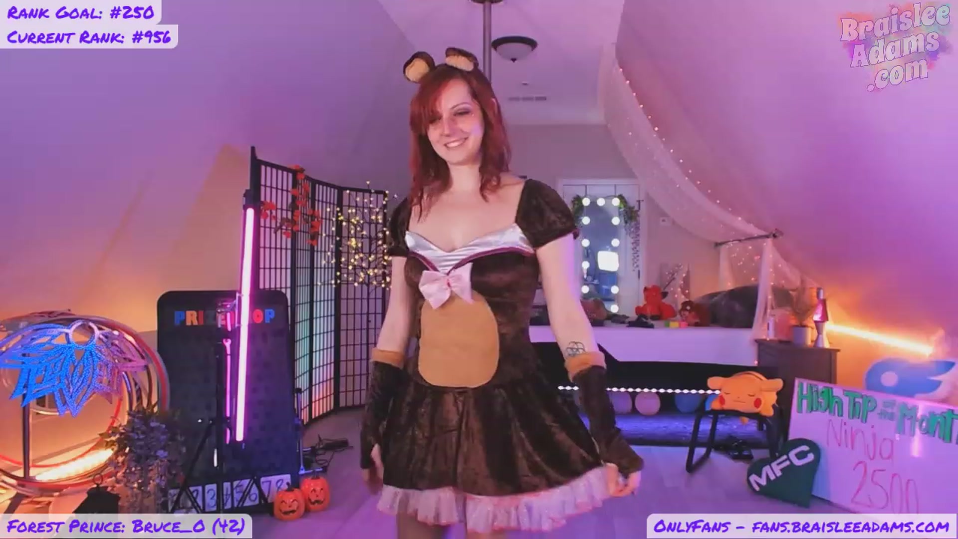 Gallery image thumbnail from BraisleeAdams's myfreecams stream on, 10/18/2023, 02:06 image 13 of 20
