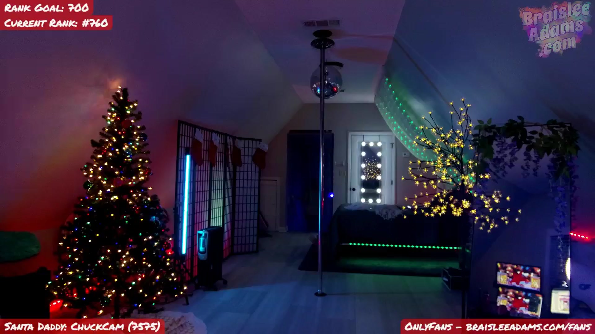 Gallery image thumbnail from BraisleeAdams's myfreecams stream on, 12/25/2024, 07:53 image 17 of 20