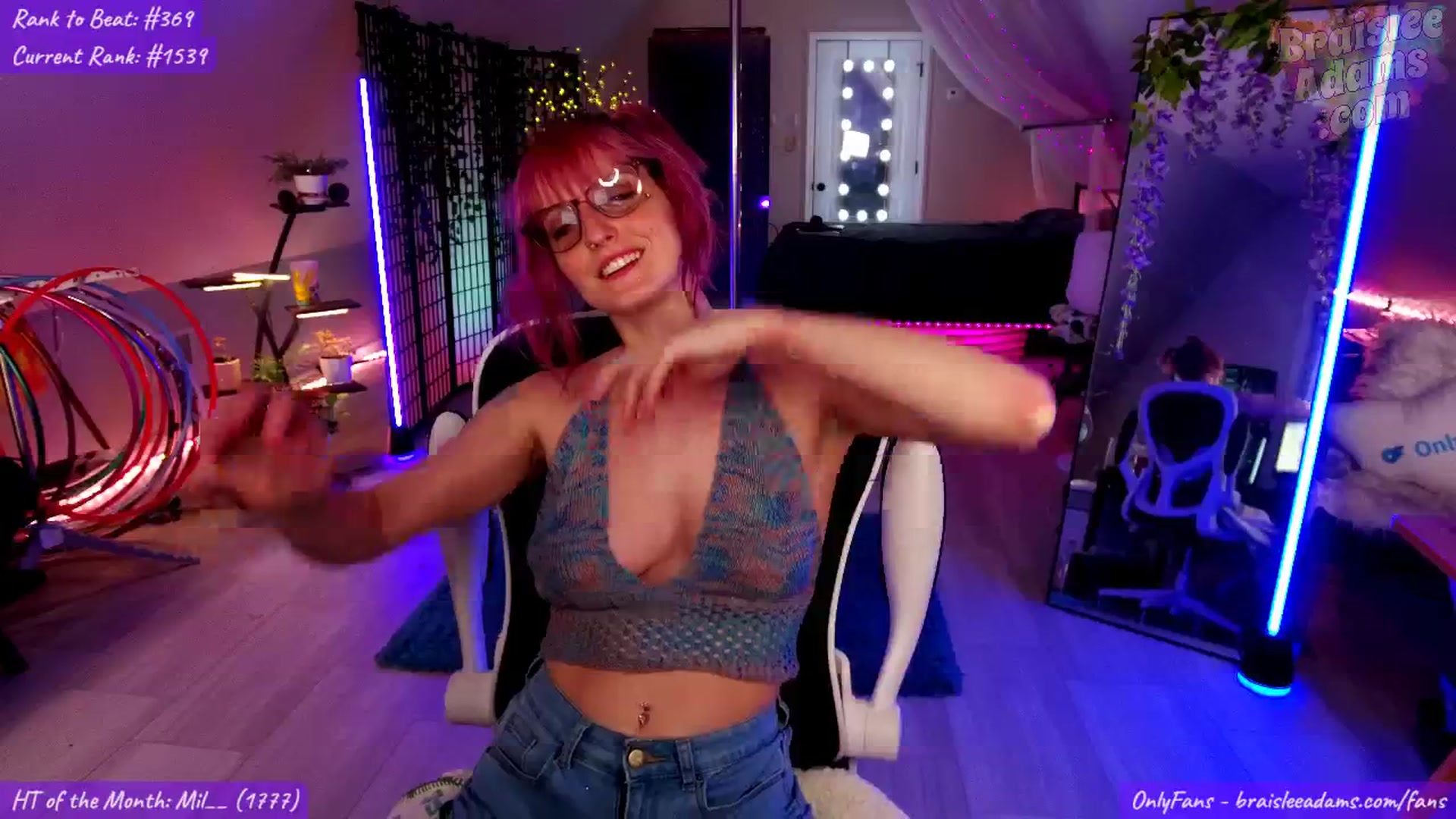 Gallery image thumbnail from BraisleeAdams's myfreecams stream on, 04/14/2025, 02:12 image 9 of 20