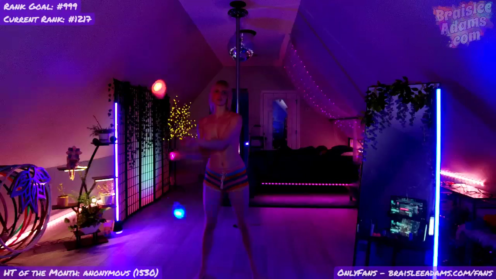 Gallery image thumbnail from BraisleeAdams's myfreecams stream on, 06/18/2025, 05:16 image 14 of 20
