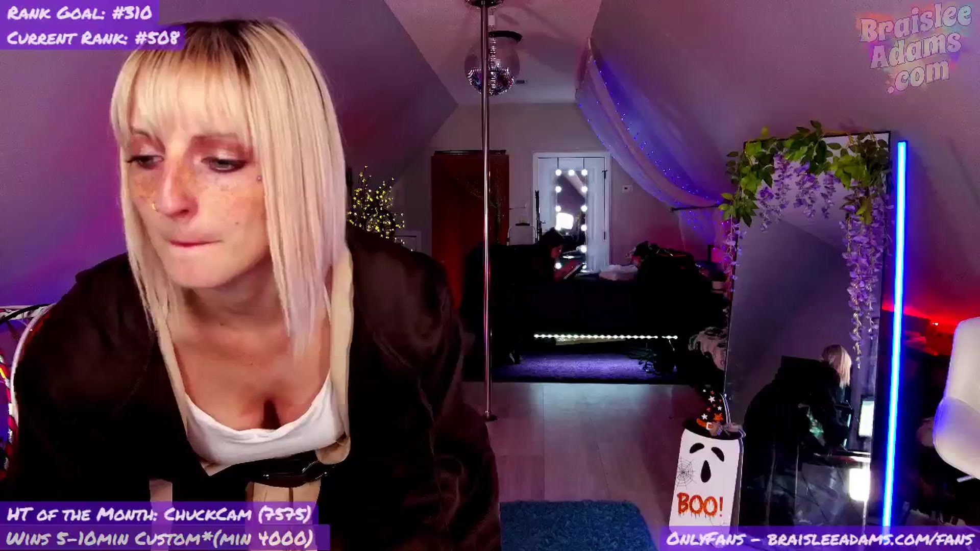 Gallery image thumbnail from BraisleeAdams's myfreecams stream on, 10/11/2025, 04:19 image 2 of 20
