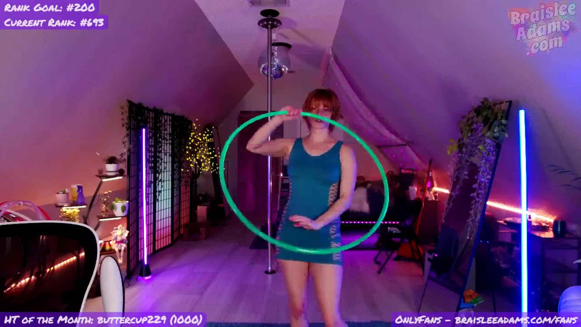 Gallery image thumbnail from BraisleeAdams's myfreecams stream on, 04/17/2026, 04:12 image 10 of 20
