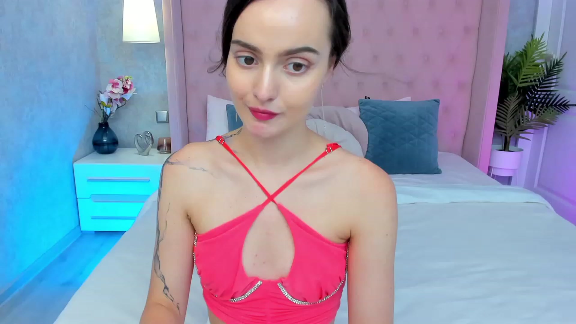 Gallery image thumbnail from Brandi19's myfreecams stream on, 09/18/2023, 22:01 image 3 of 20