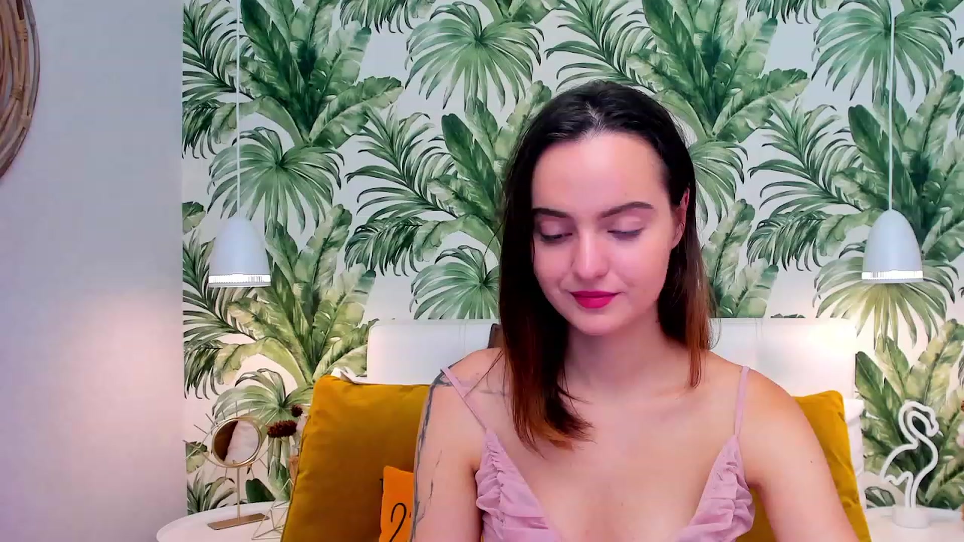 Gallery image thumbnail from Brandi19's myfreecams stream on, 10/06/2023, 10:03 image 16 of 20