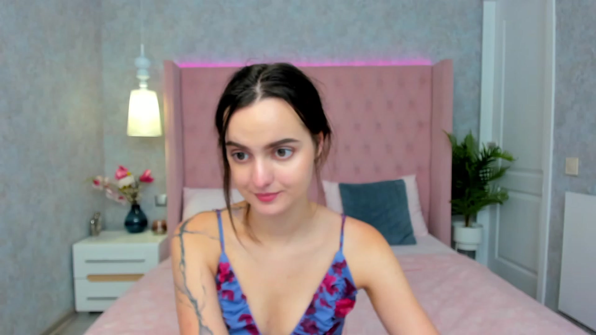 Gallery image thumbnail from BrandiKinz's myfreecams stream on, 09/13/2023, 11:04 image 20 of 20