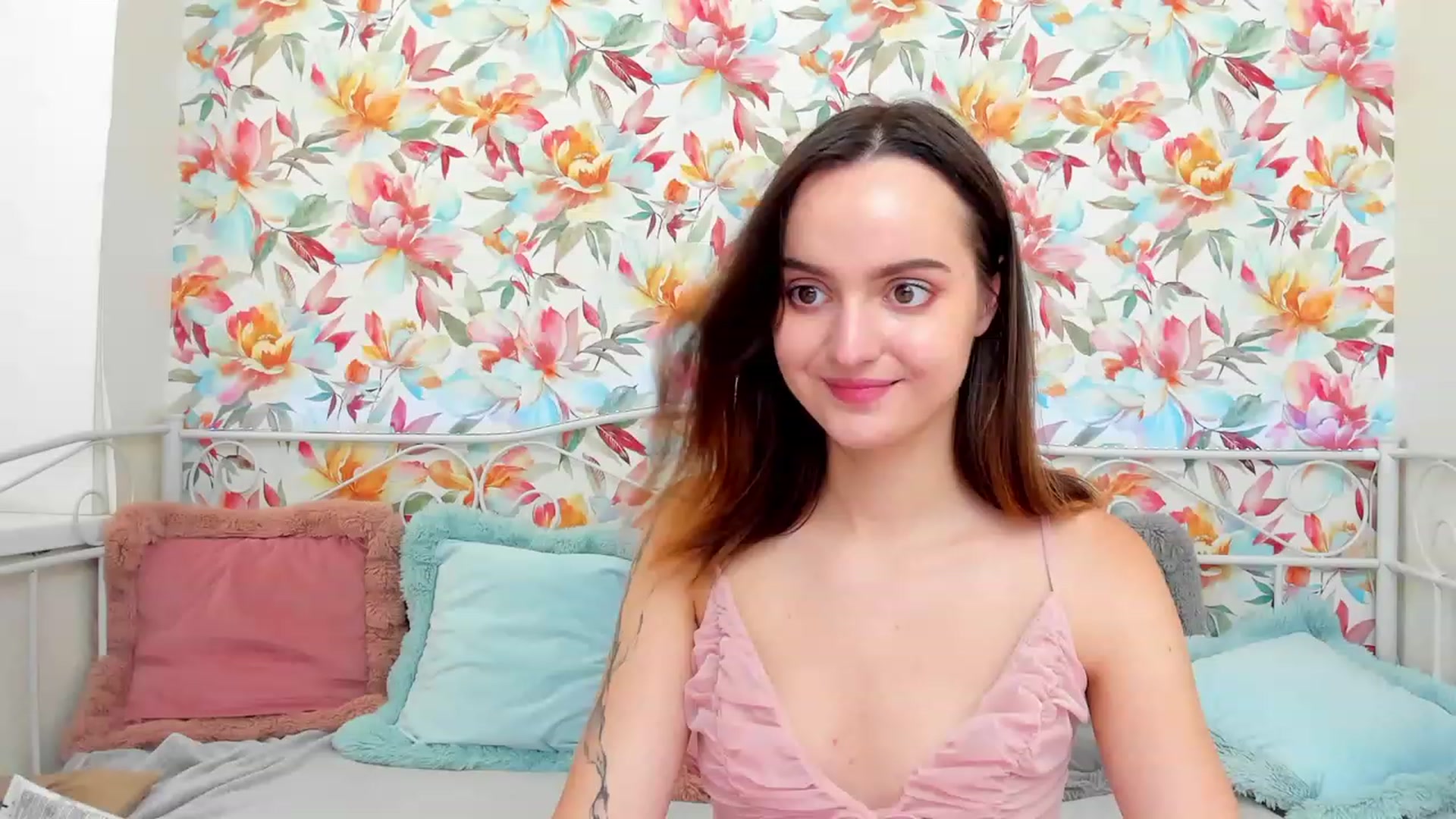 Gallery image thumbnail from BrandiKinz's myfreecams stream on, 09/16/2023, 10:48 image 4 of 20