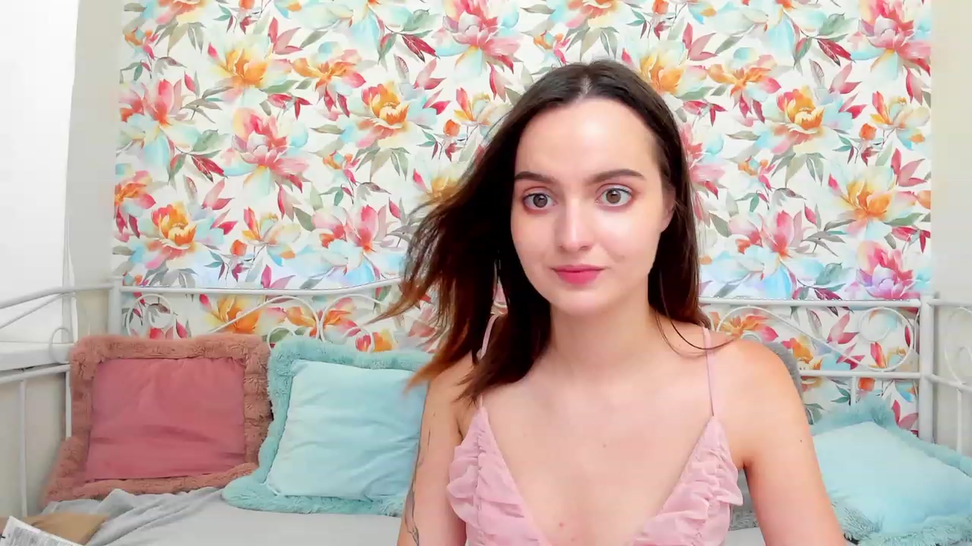 Gallery image thumbnail from BrandiKinz's myfreecams stream on, 09/16/2023, 10:48 image 10 of 20