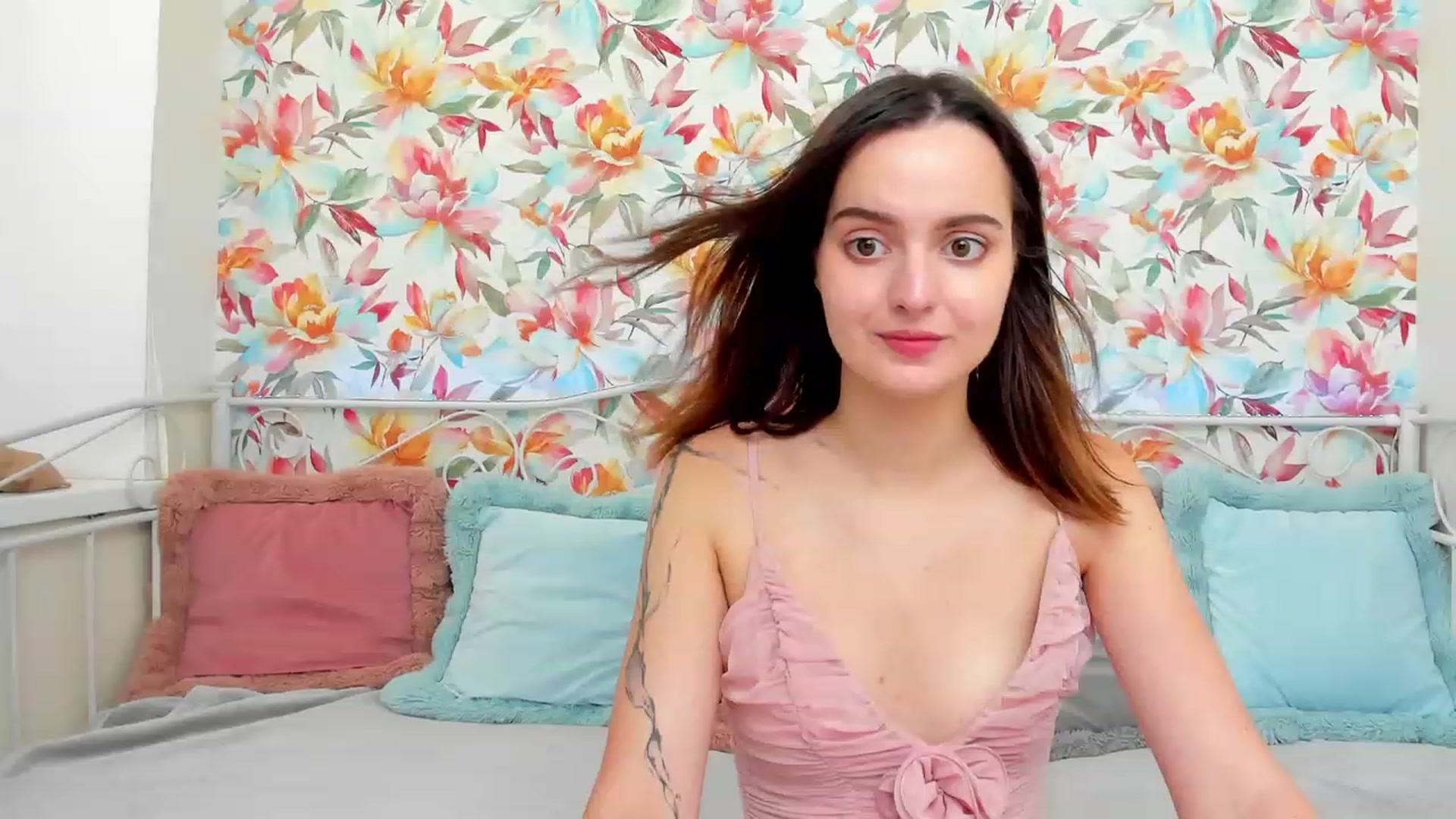 Gallery image thumbnail from BrandiKinz's myfreecams stream on, 09/16/2023, 11:32 image 8 of 20