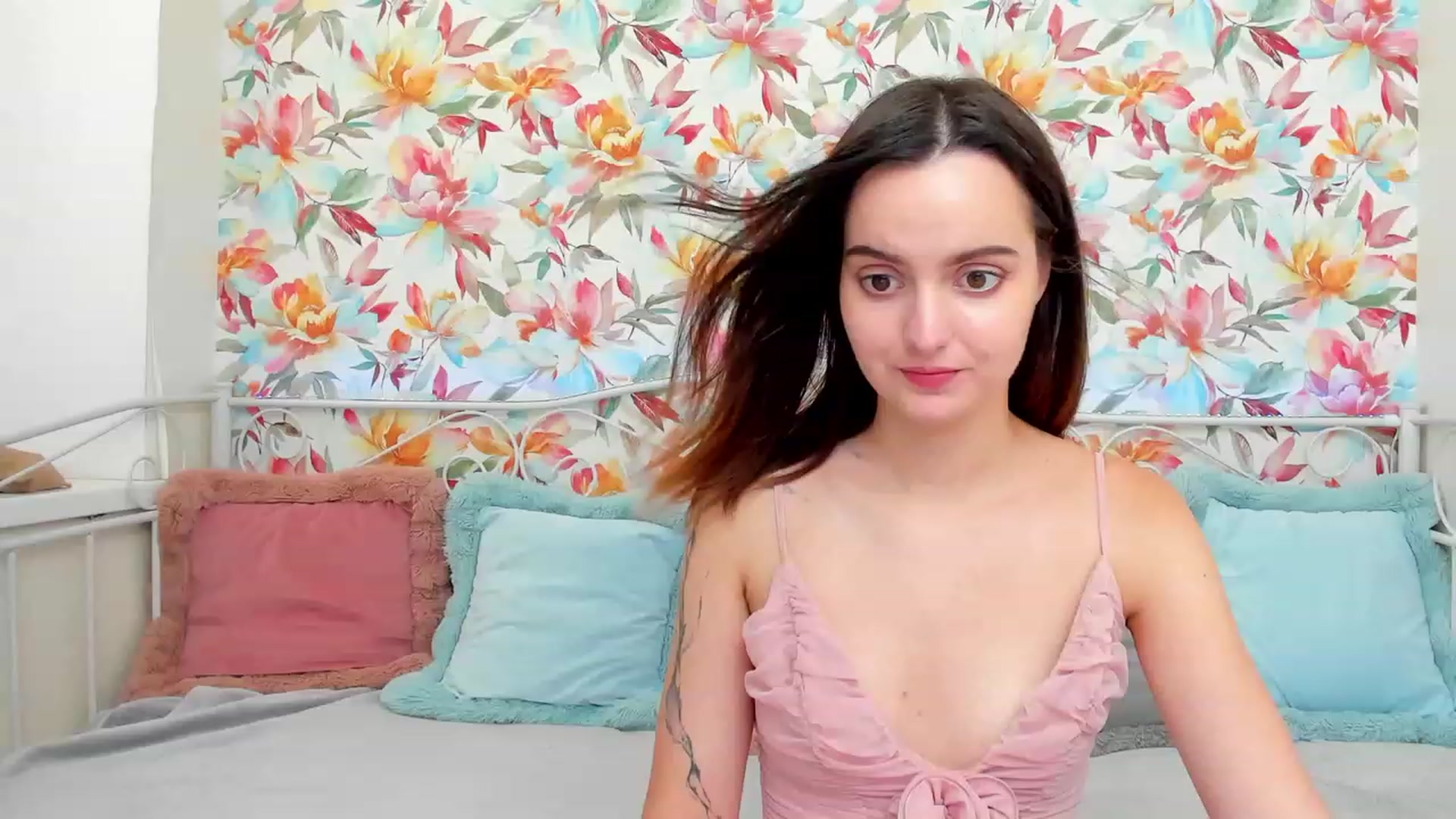Gallery image thumbnail from BrandiKinz's myfreecams stream on, 09/16/2023, 11:32 image 16 of 20