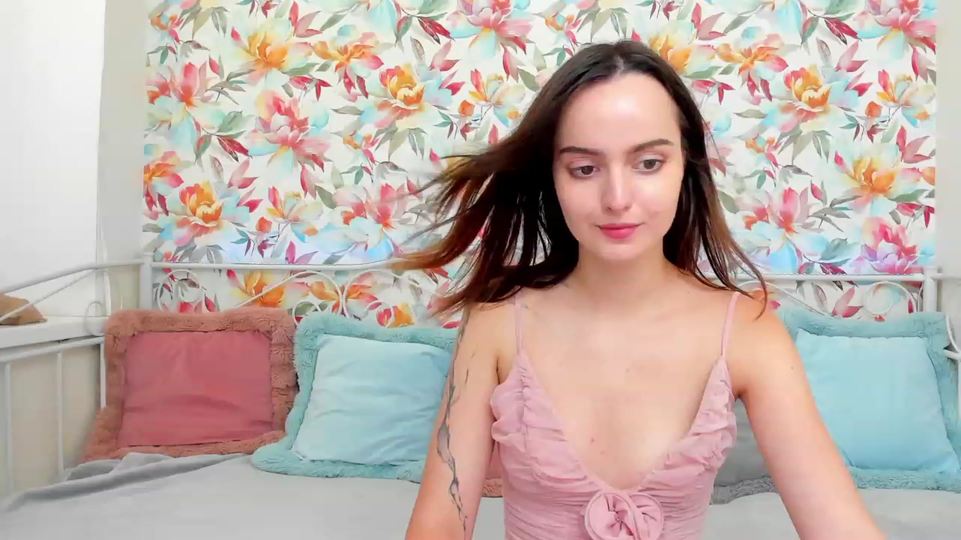 Gallery image thumbnail from BrandiKinz's myfreecams stream on, 09/16/2023, 11:32 image 18 of 20
