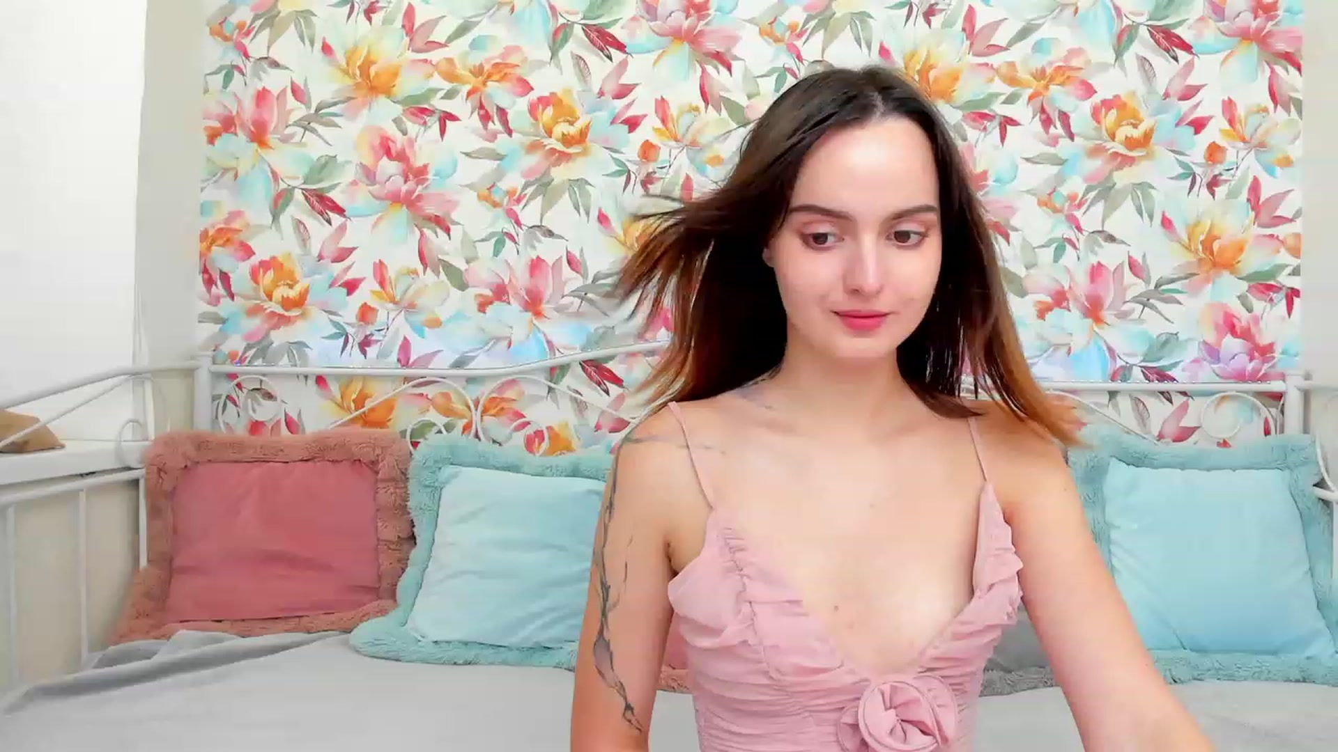 Gallery image thumbnail from BrandiKinz's myfreecams stream on, 09/16/2023, 11:32 image 2 of 20