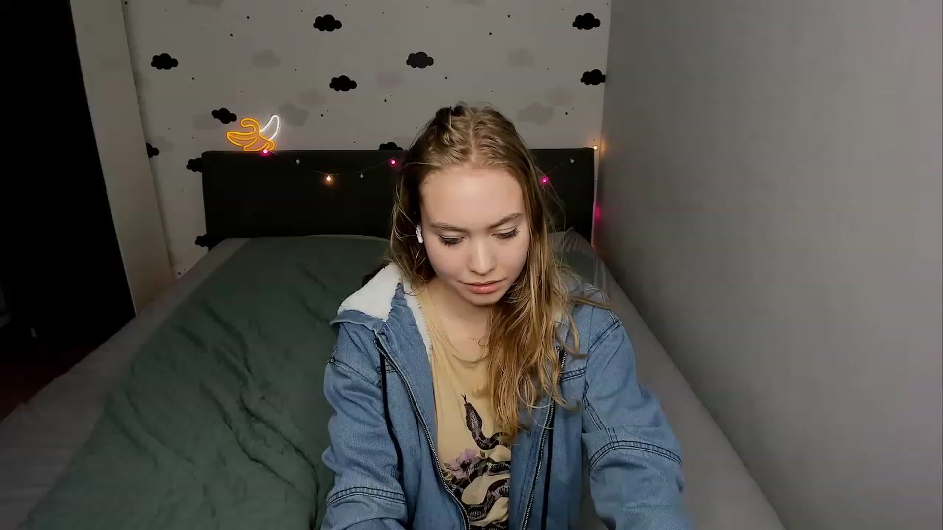 Gallery image thumbnail from BrandyHelga's myfreecams stream on, 01/18/2023, 15:55 image 8 of 20