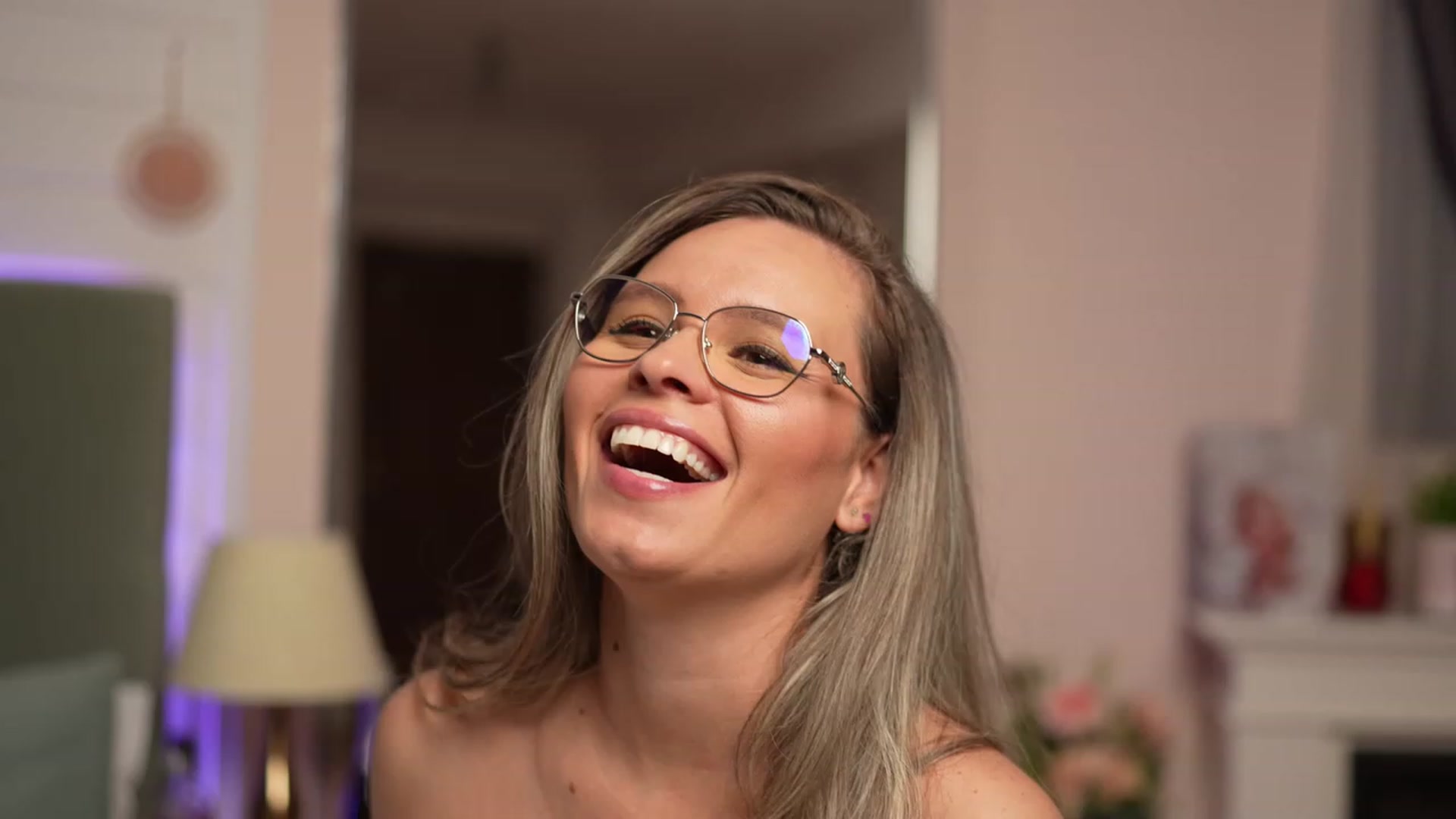 Gallery image thumbnail from BrandyWhite's myfreecams stream on, 08/14/2023, 04:13 image 2 of 20