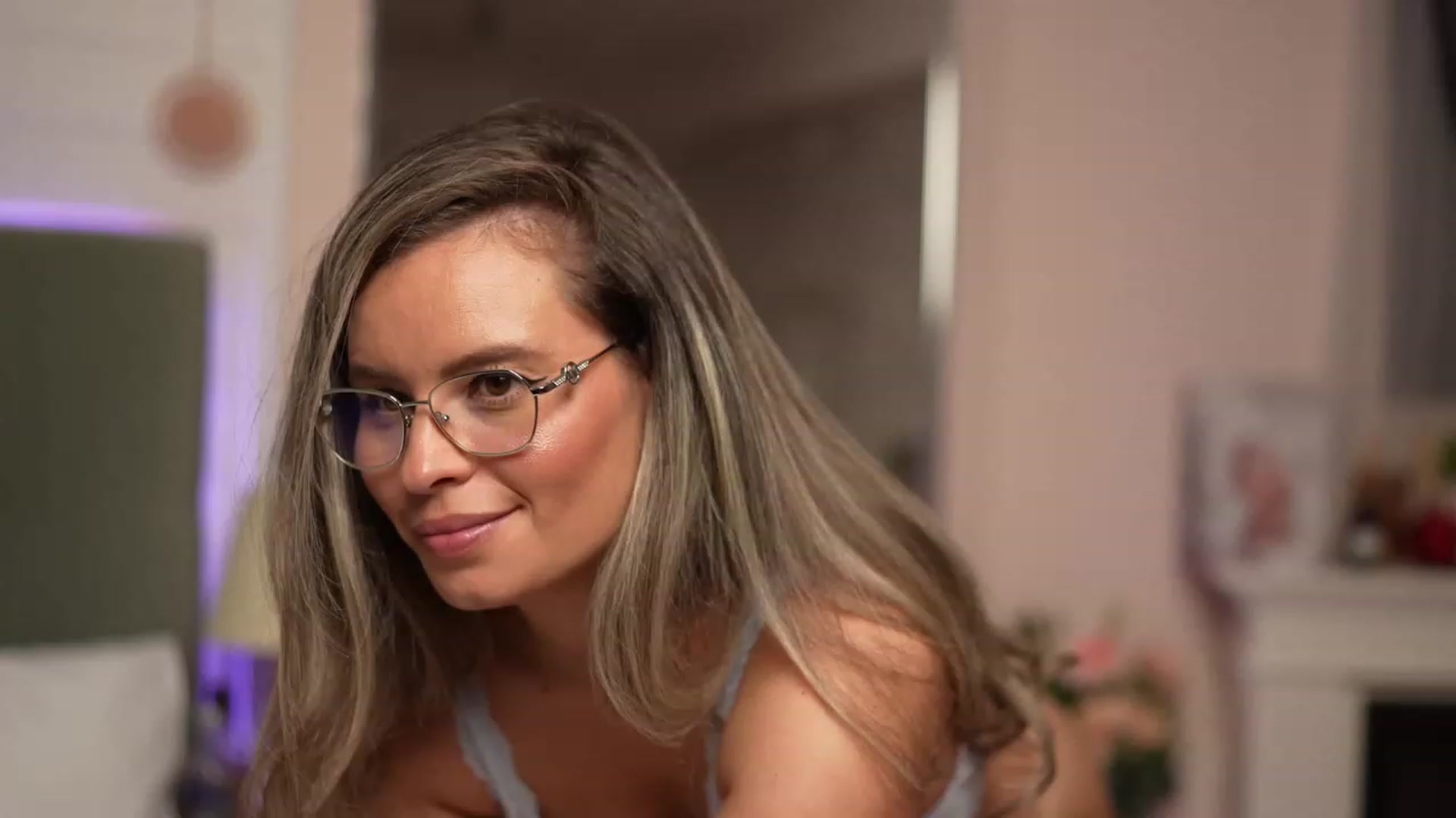 Gallery image thumbnail from BrandyWhite's myfreecams stream on, 08/20/2023, 08:19 image 5 of 20