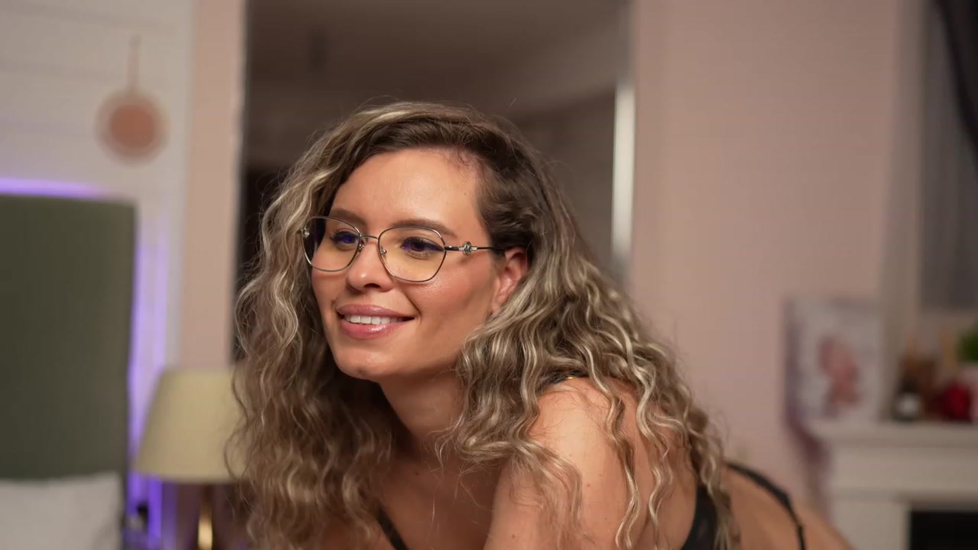 Gallery image thumbnail from BrandyWhite's myfreecams stream on, 08/28/2023, 05:49 image 16 of 20