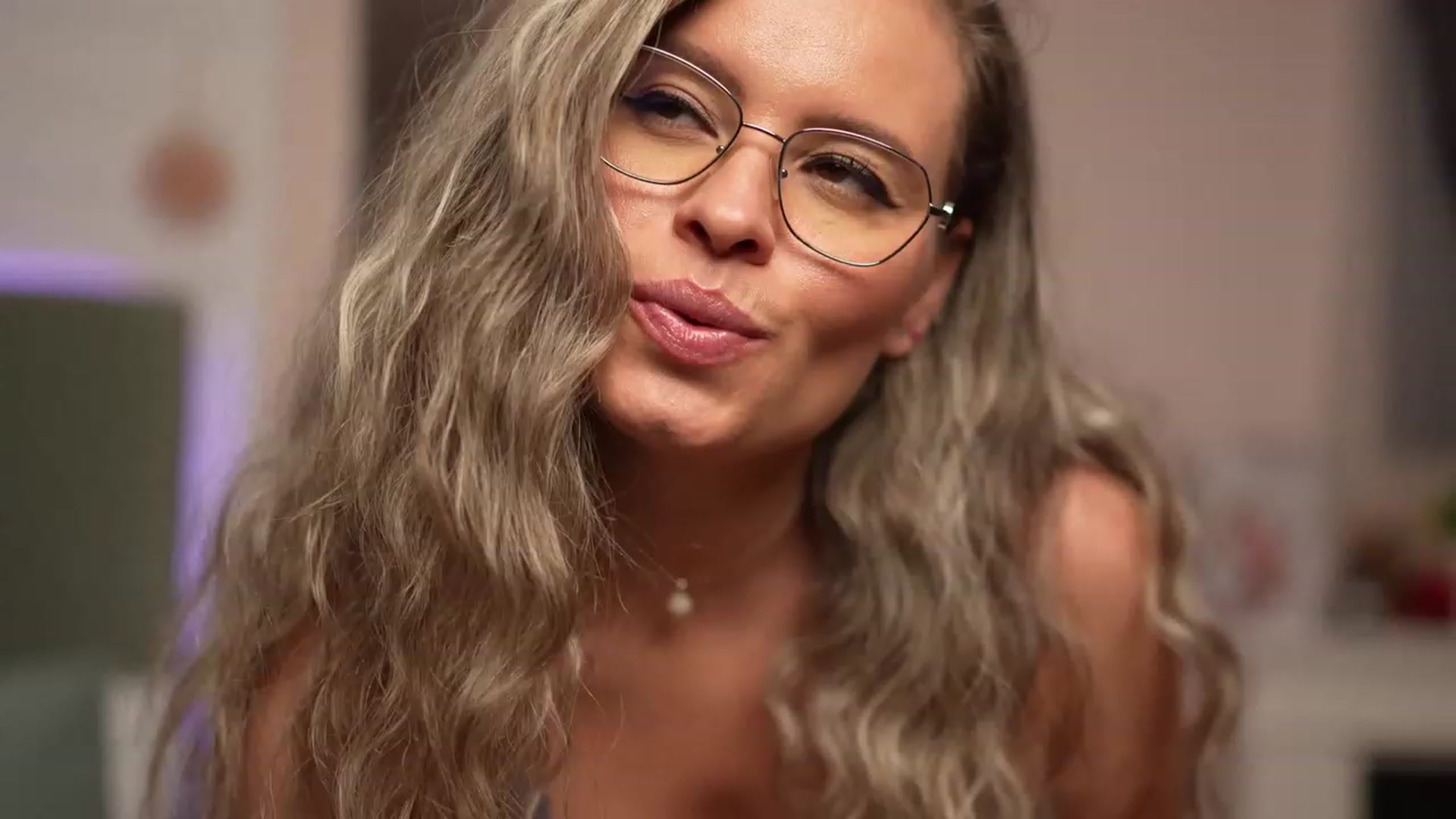 Gallery image thumbnail from BrandyWhite's myfreecams stream on, 08/29/2023, 09:32 image 2 of 20
