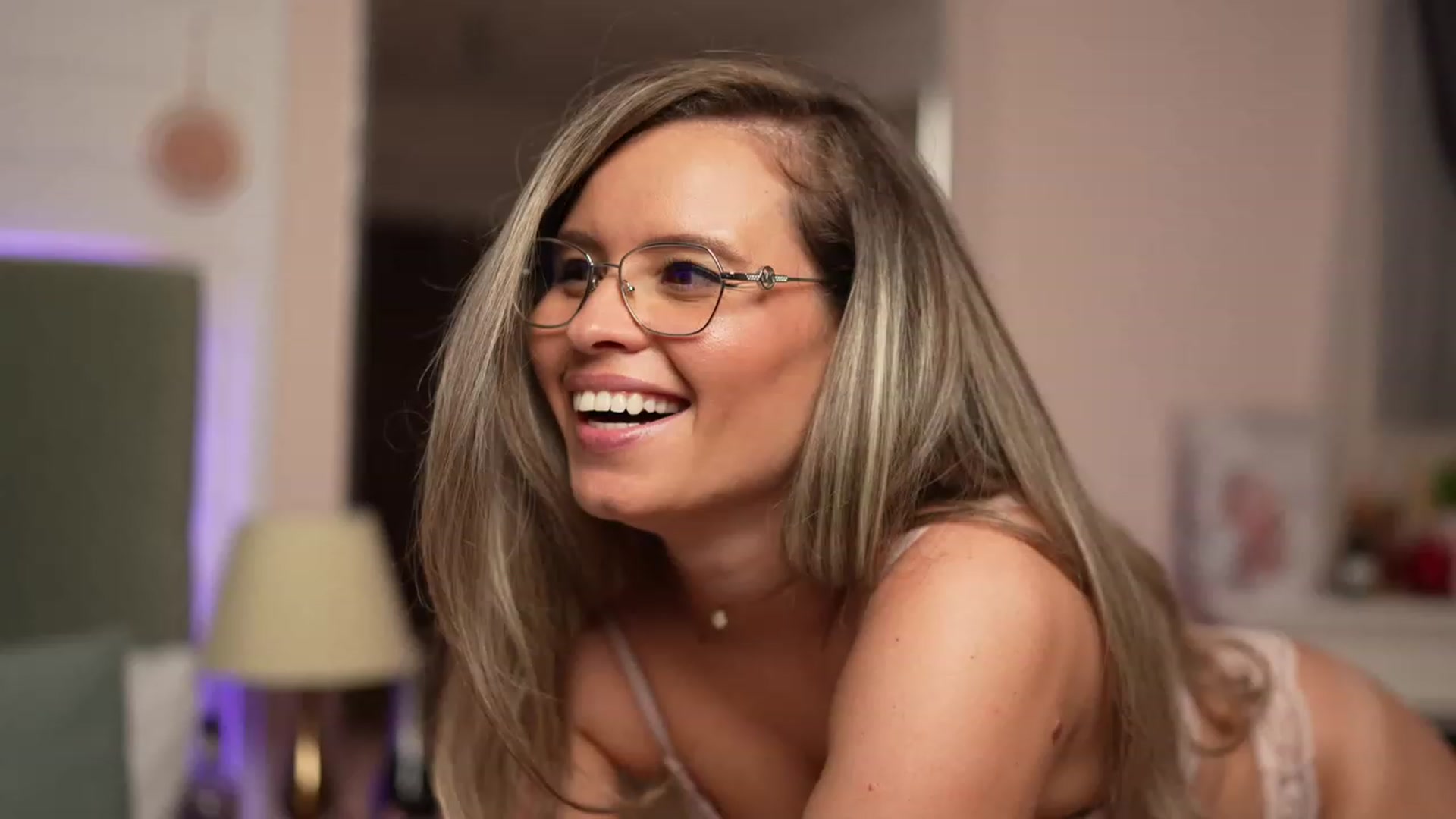 Gallery image thumbnail from BrandyWhite's myfreecams stream on, 08/30/2023, 07:46 image 10 of 20