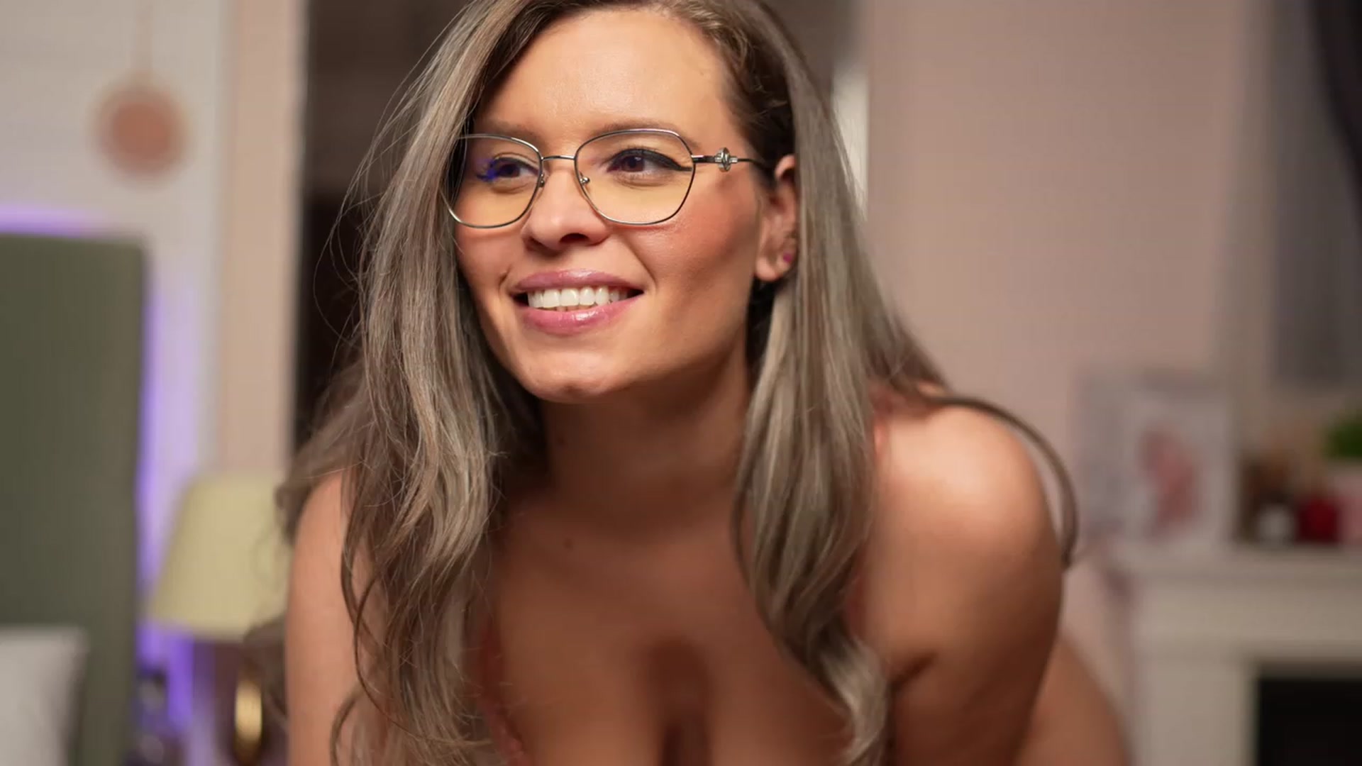 Gallery image thumbnail from BrandyWhite's myfreecams stream on, 09/23/2023, 08:47 image 12 of 20