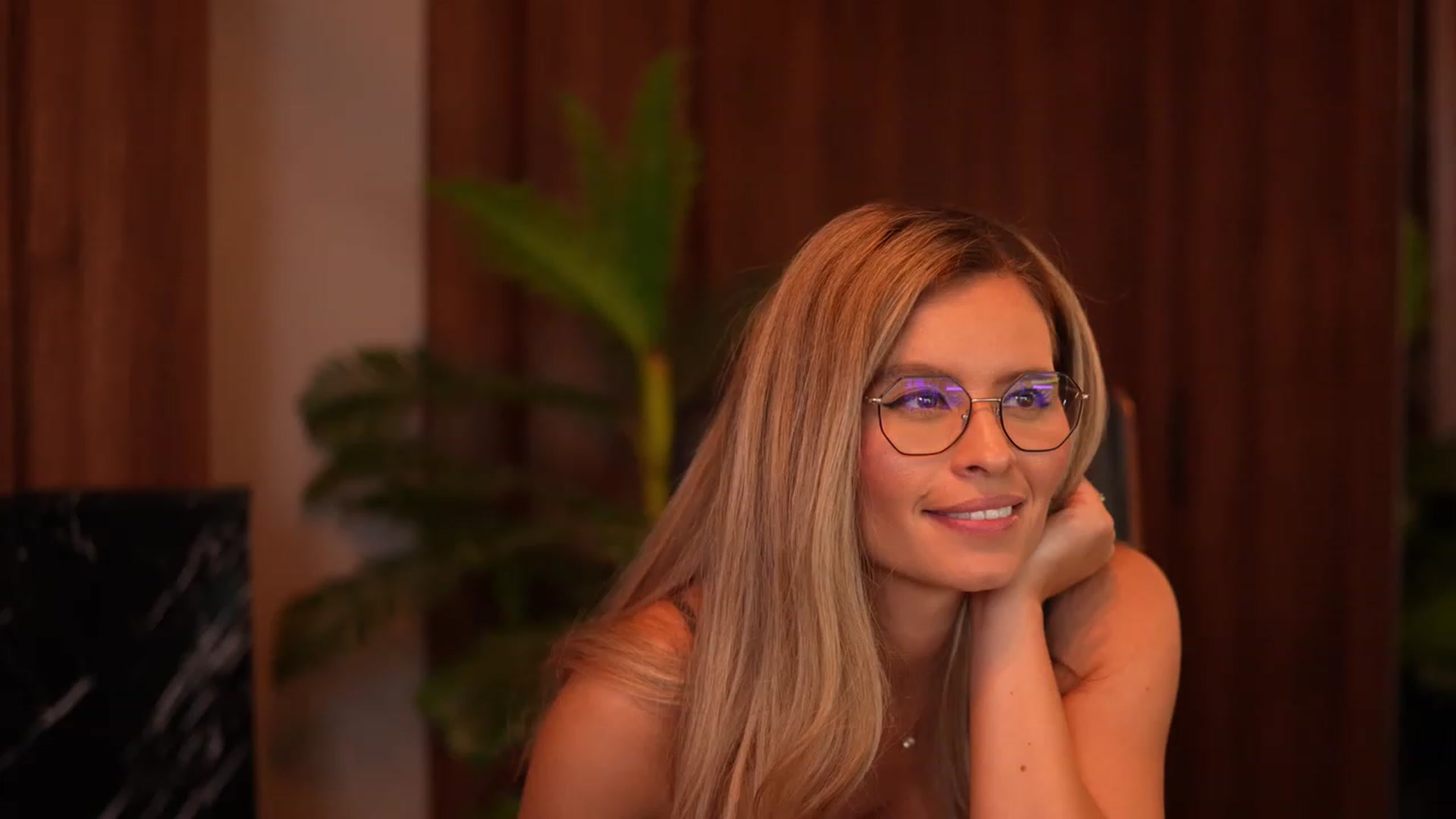 Gallery image thumbnail from BrandyWhite's myfreecams stream on, 02/04/2024, 10:30 image 15 of 20