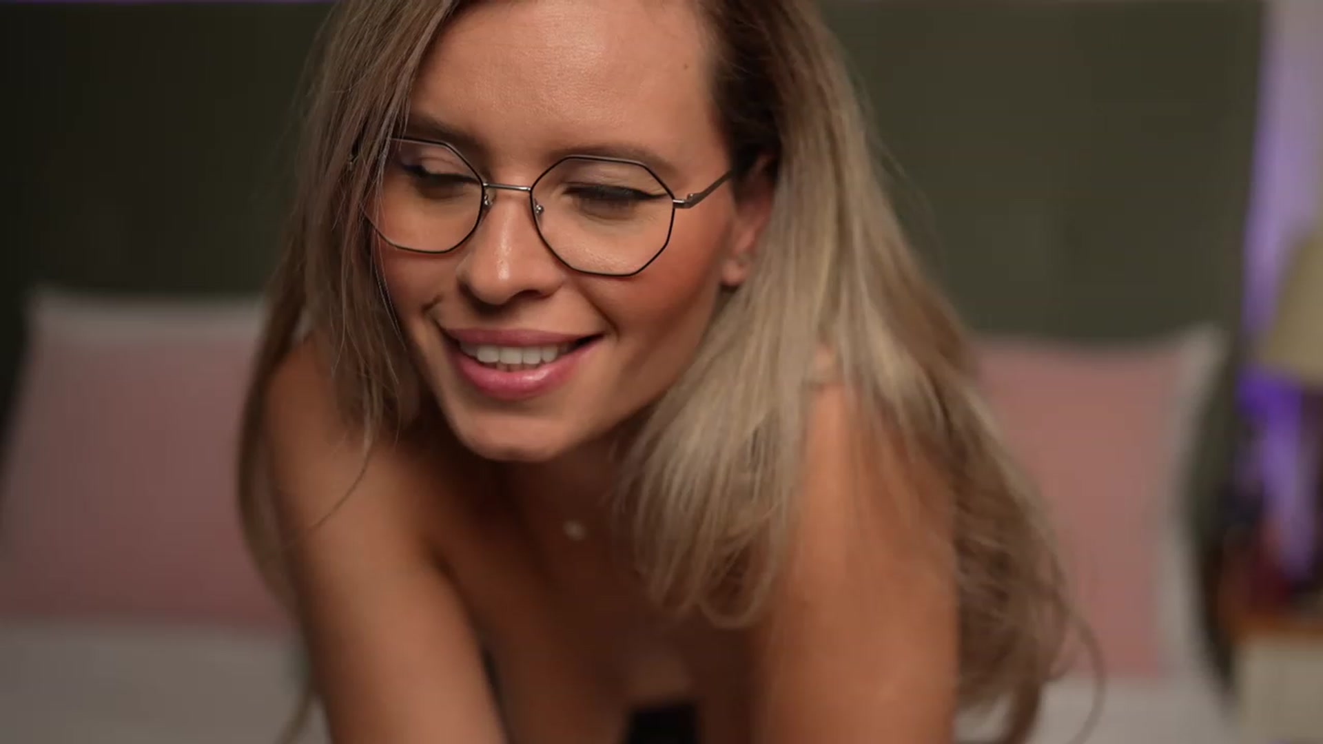 Gallery image thumbnail from BrandyWhite's myfreecams stream on, 02/21/2024, 07:47 image 17 of 20