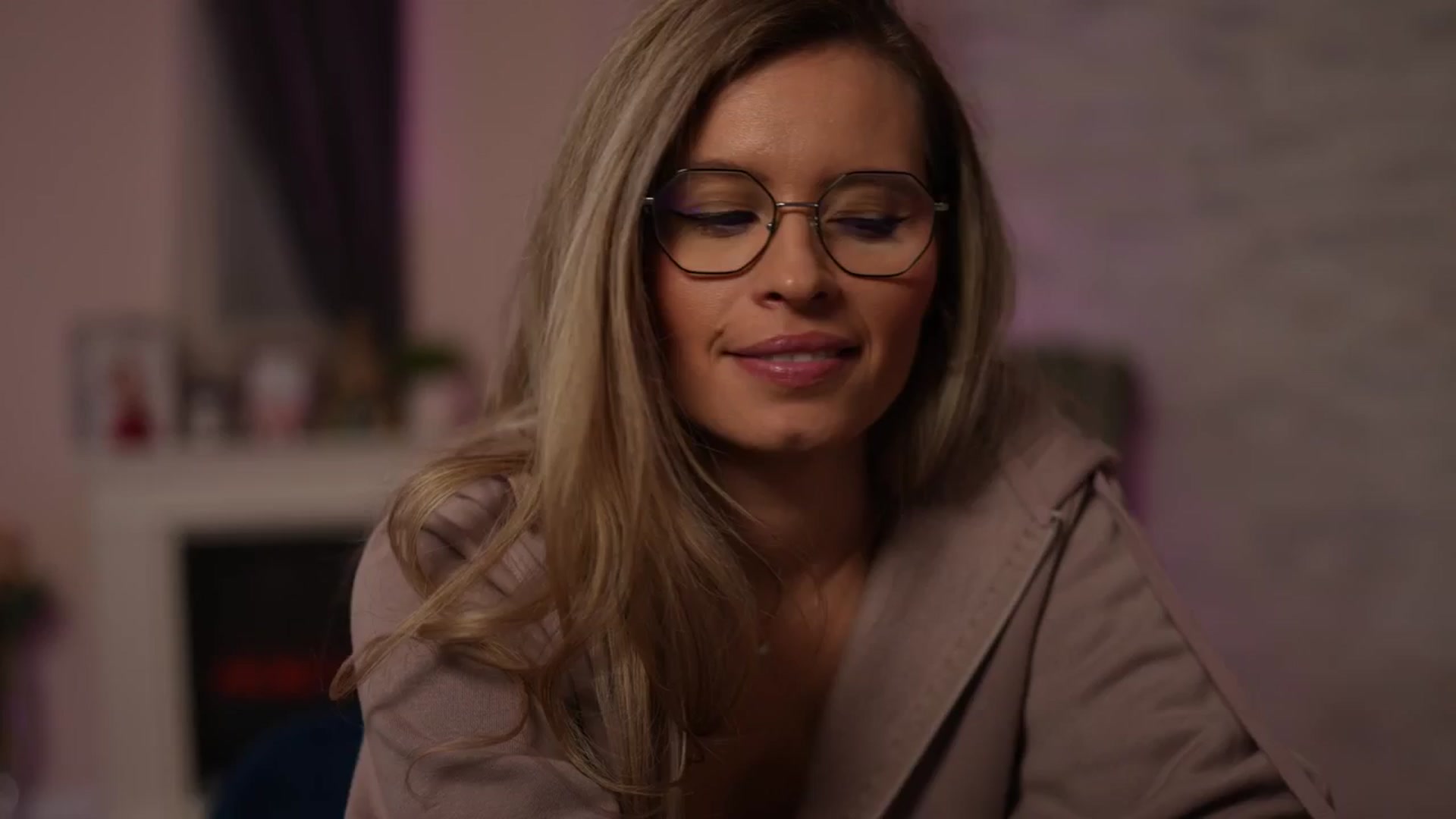 Gallery image thumbnail from BrandyWhite's myfreecams stream on, 03/20/2024, 08:42 image 3 of 20