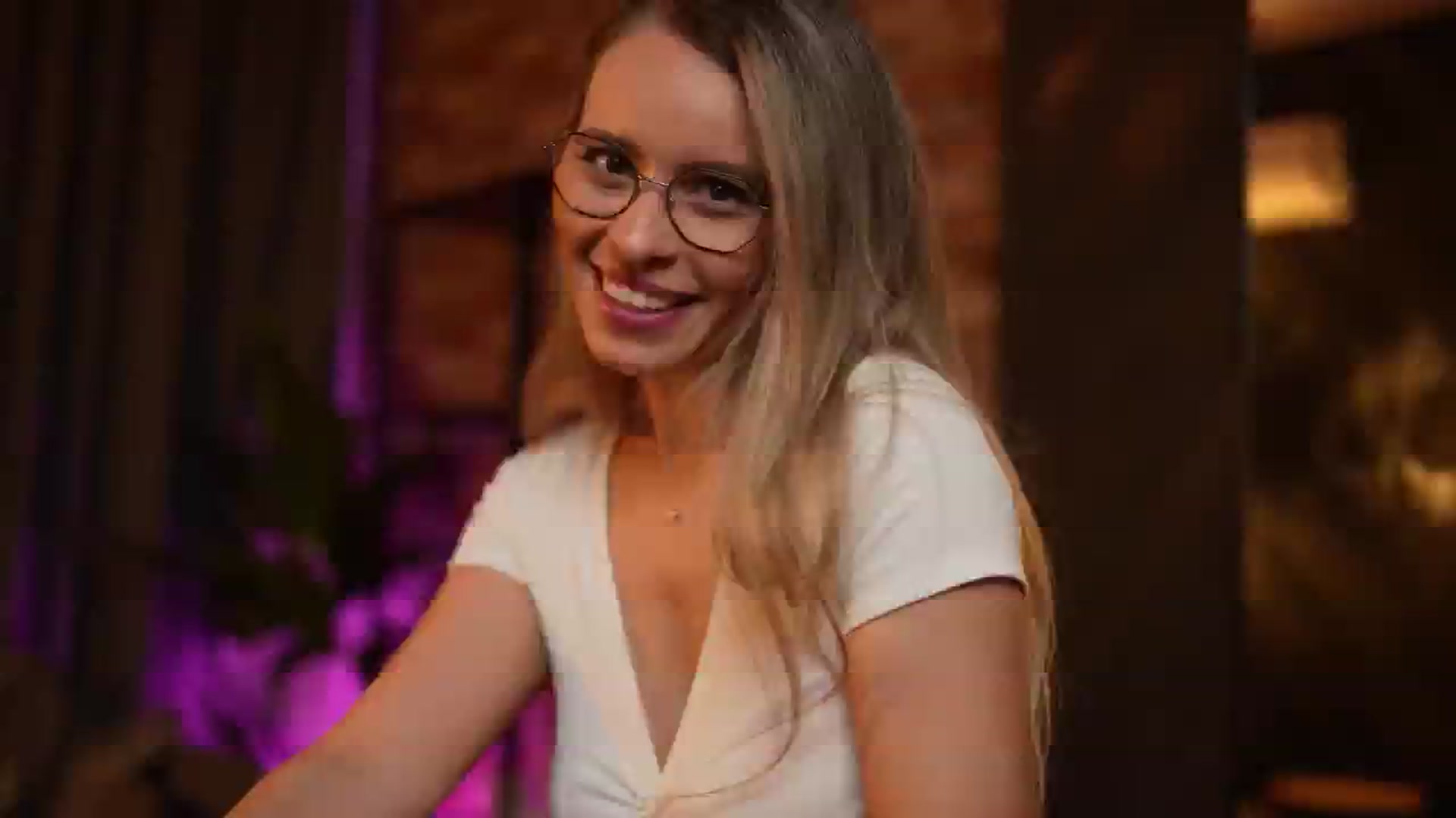Gallery image thumbnail from BrandyWhite's myfreecams stream on, 05/08/2024, 04:49 image 4 of 20