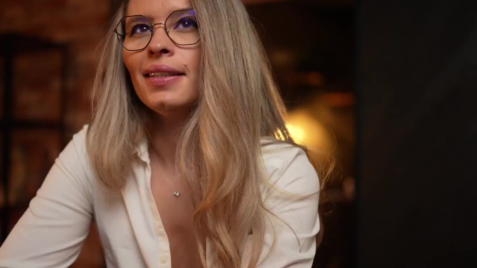 Gallery image thumbnail from BrandyWhite's myfreecams stream on, 05/14/2024, 05:53 image 5 of 20