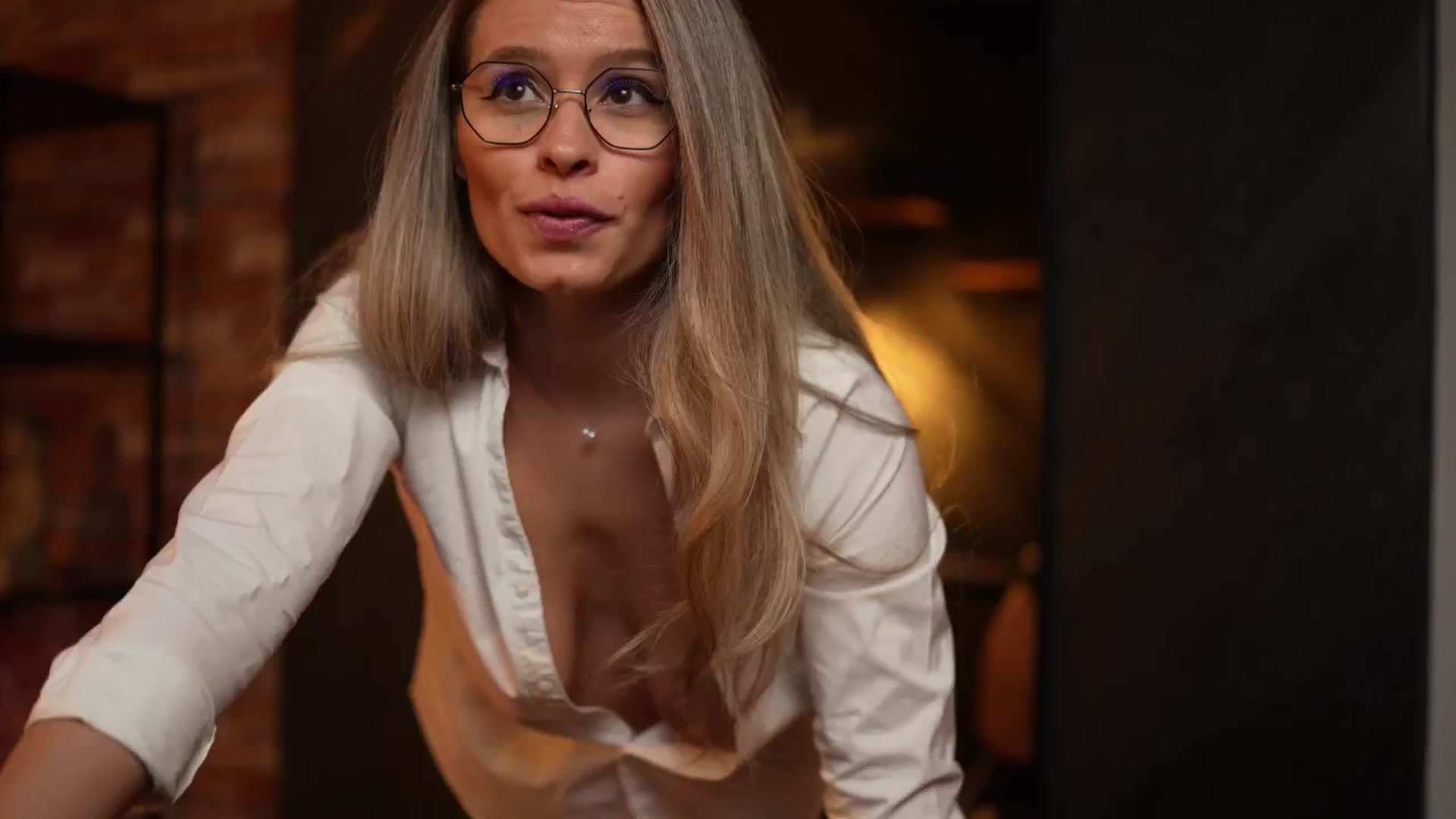 Gallery image thumbnail from BrandyWhite's myfreecams stream on, 05/14/2024, 07:30 image 3 of 20