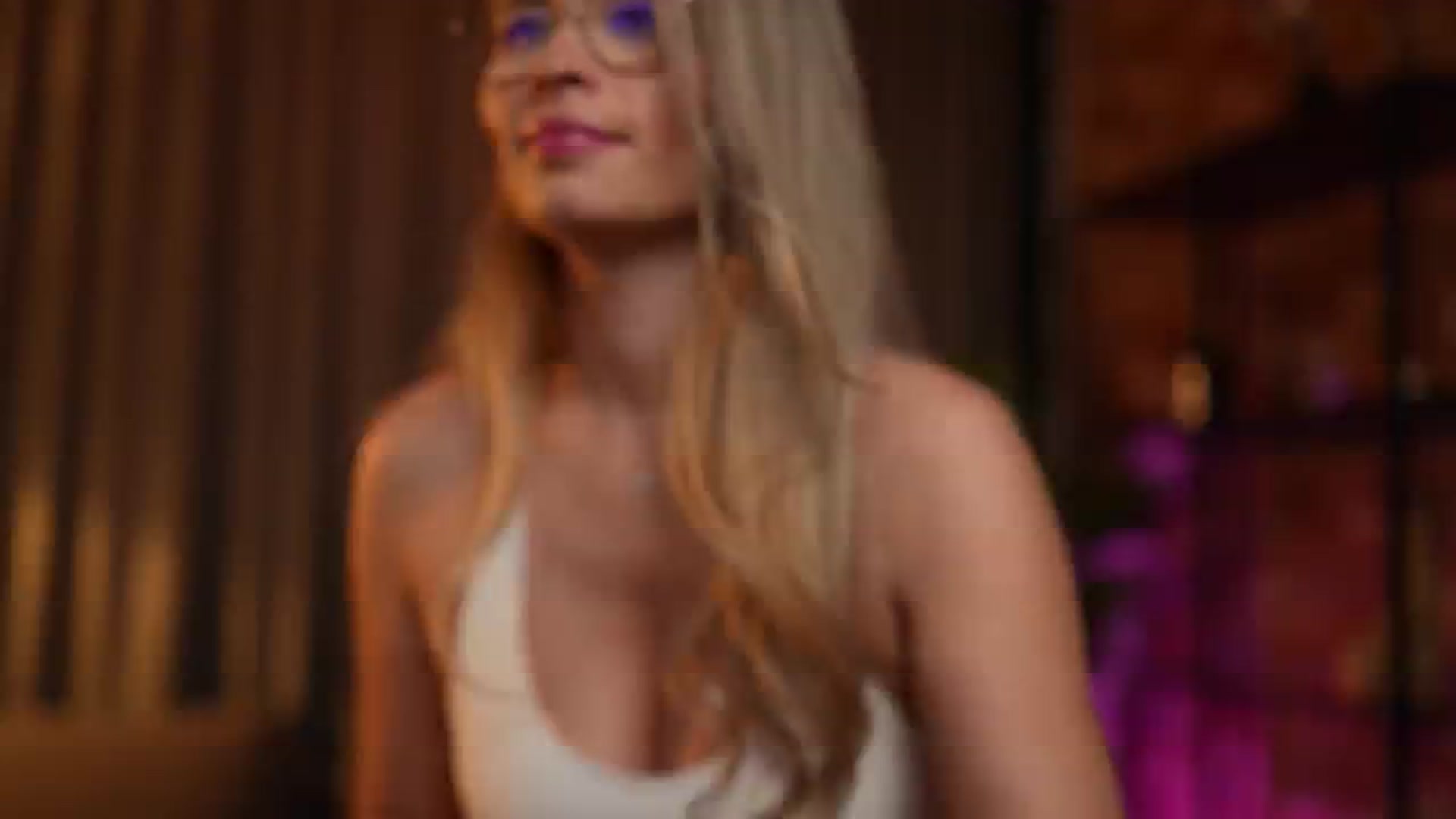 Gallery image thumbnail from BrandyWhite's myfreecams stream on, 06/21/2024, 07:30 image 17 of 20