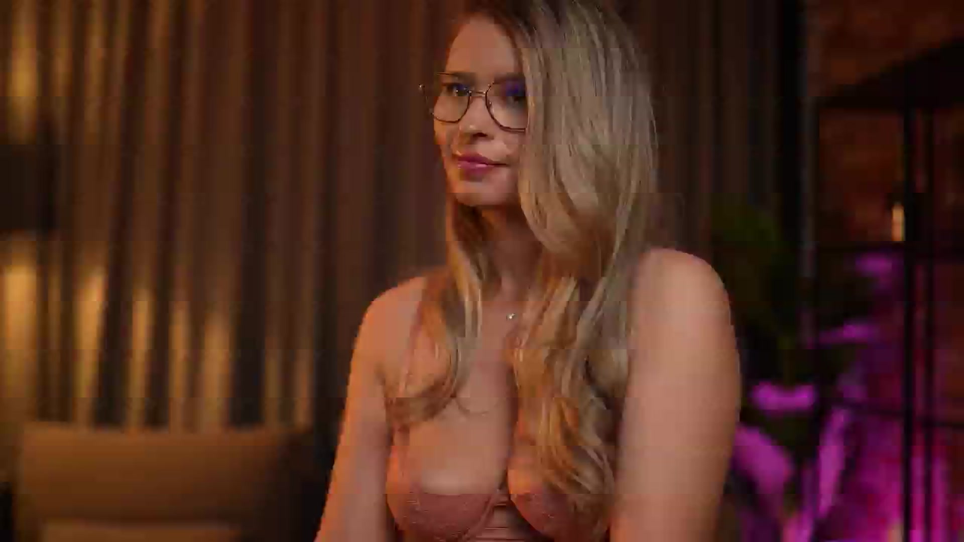 Gallery image thumbnail from BrandyWhite's myfreecams stream on, 06/23/2024, 07:58 image 4 of 20