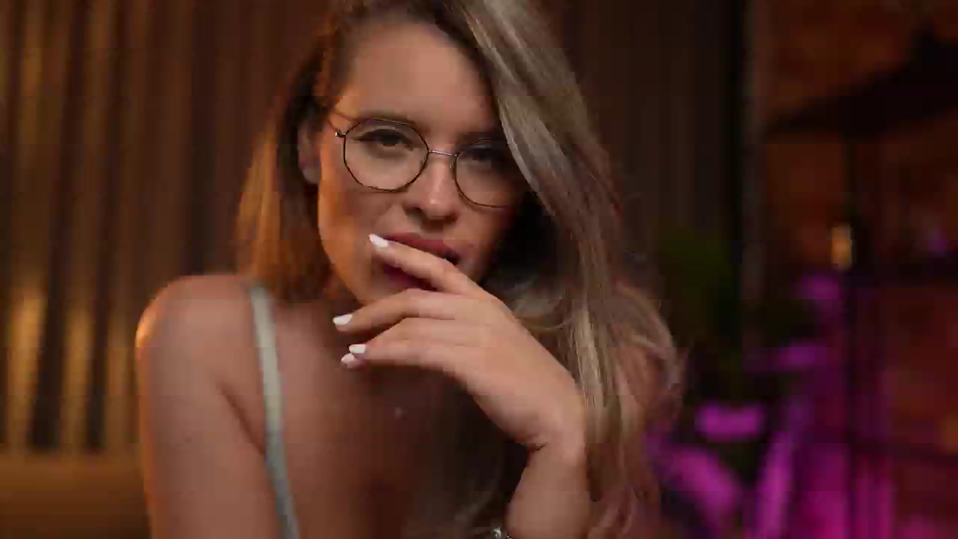 Gallery image thumbnail from BrandyWhite's myfreecams stream on, 06/25/2024, 06:32 image 16 of 20