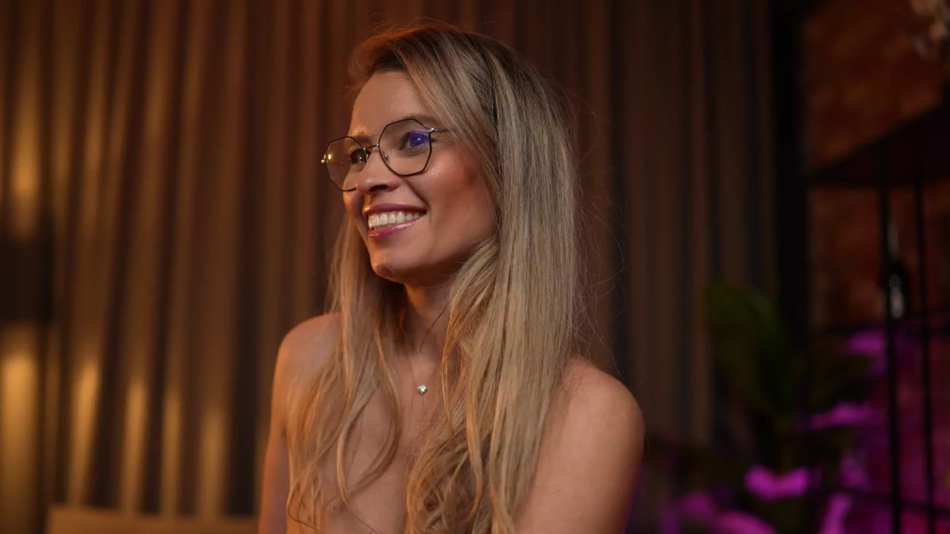 Gallery image thumbnail from BrandyWhite's myfreecams stream on, 07/14/2024, 10:47 image 4 of 20