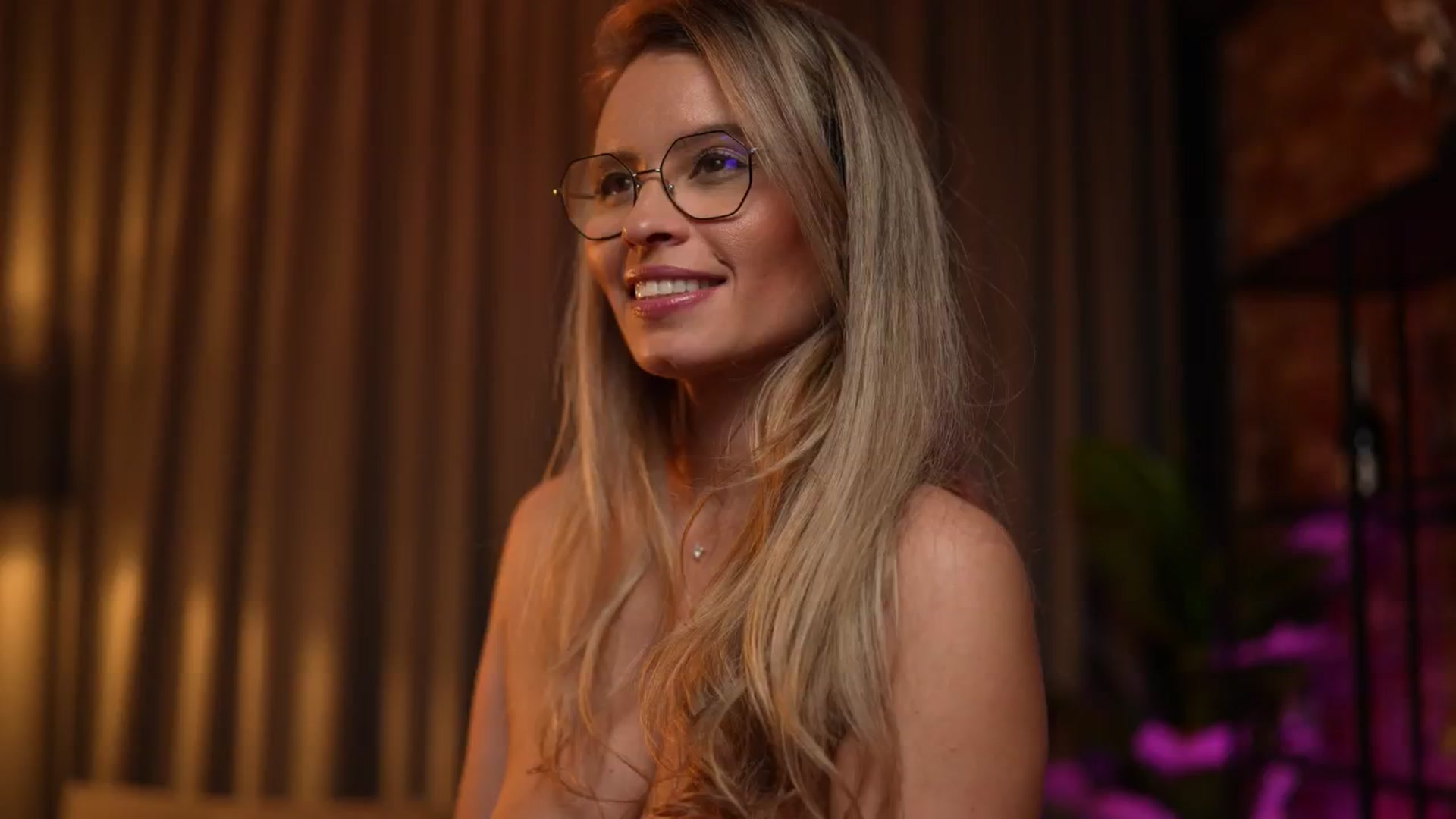 Gallery image thumbnail from BrandyWhite's myfreecams stream on, 07/14/2024, 10:47 image 18 of 20