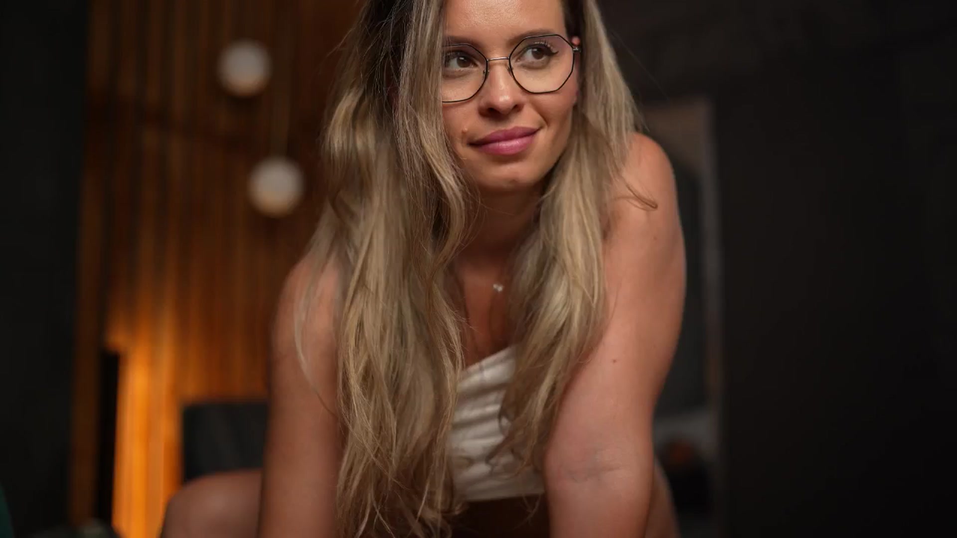 Gallery image thumbnail from BrandyWhite's myfreecams stream on, 09/11/2024, 07:33 image 16 of 20