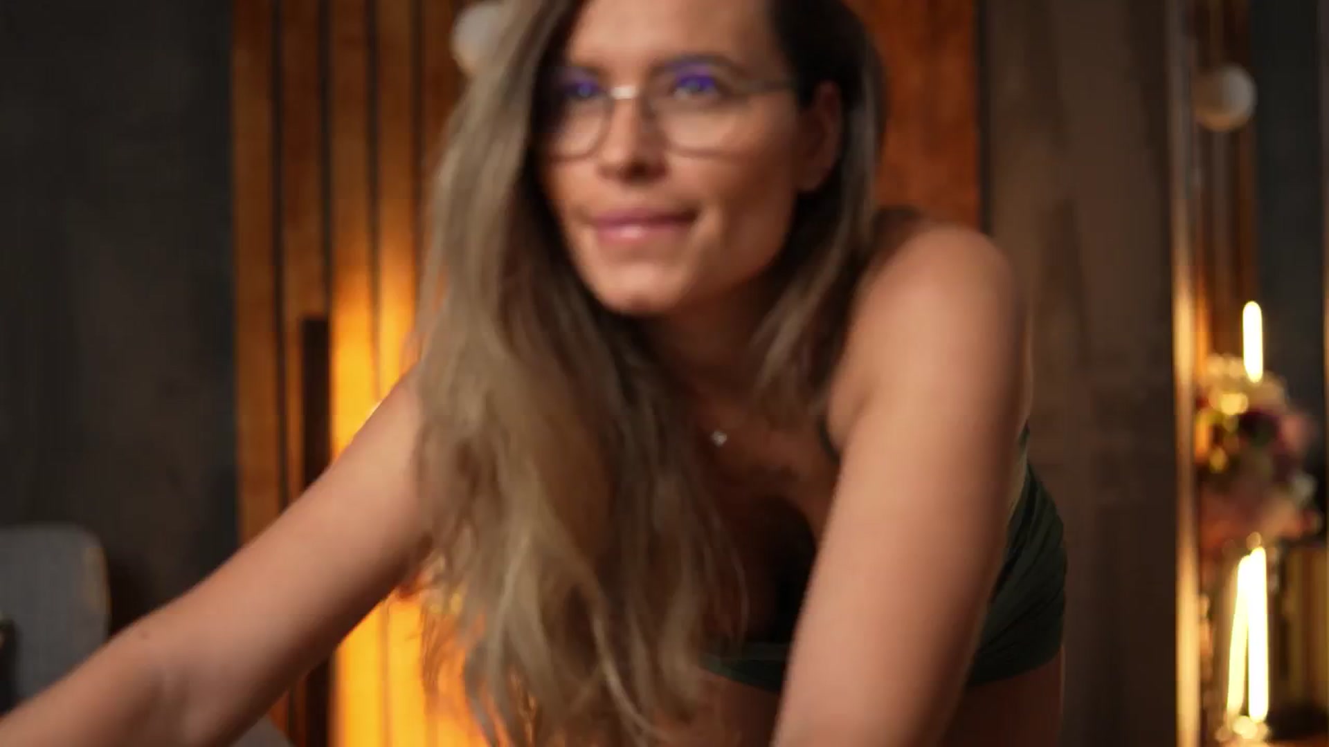 Gallery image thumbnail from BrandyWhite's myfreecams stream on, 10/30/2024, 07:06 image 12 of 20