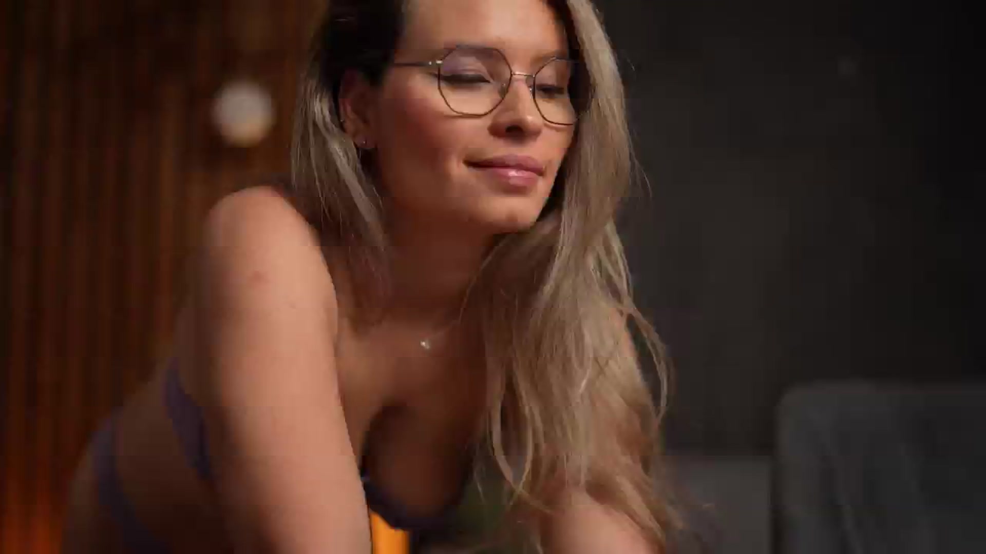 Gallery image thumbnail from BrandyWhite's myfreecams stream on, 03/10/2025, 07:19 image 10 of 20