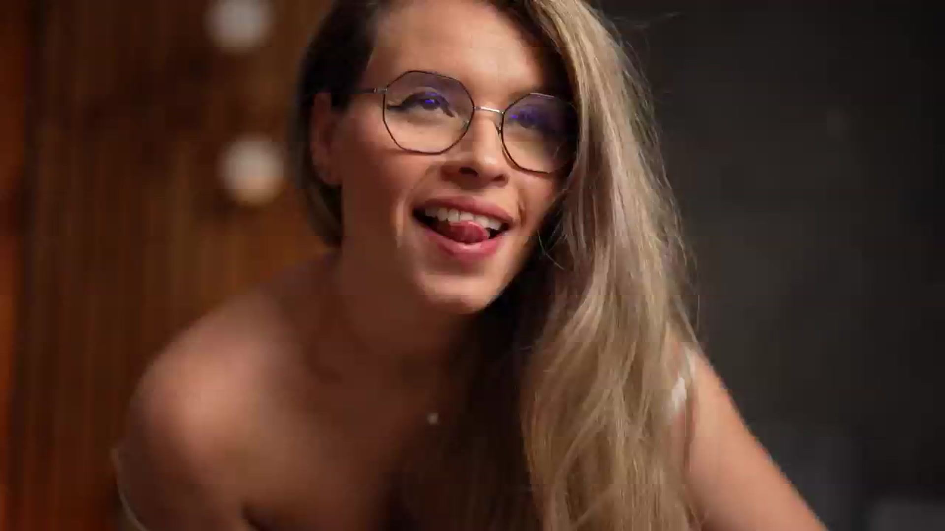 Gallery image thumbnail from BrandyWhite's myfreecams stream on, 03/13/2025, 07:45 image 14 of 20