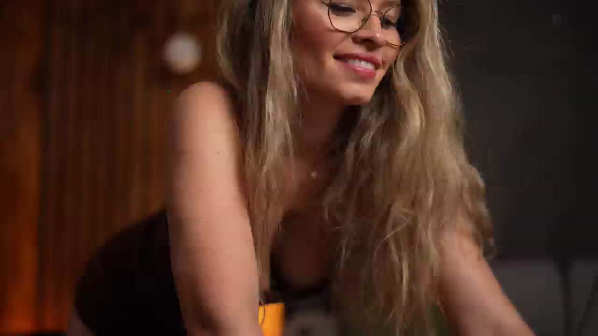 Gallery image thumbnail from BrandyWhite's myfreecams stream on, 06/07/2025, 08:46 image 12 of 20