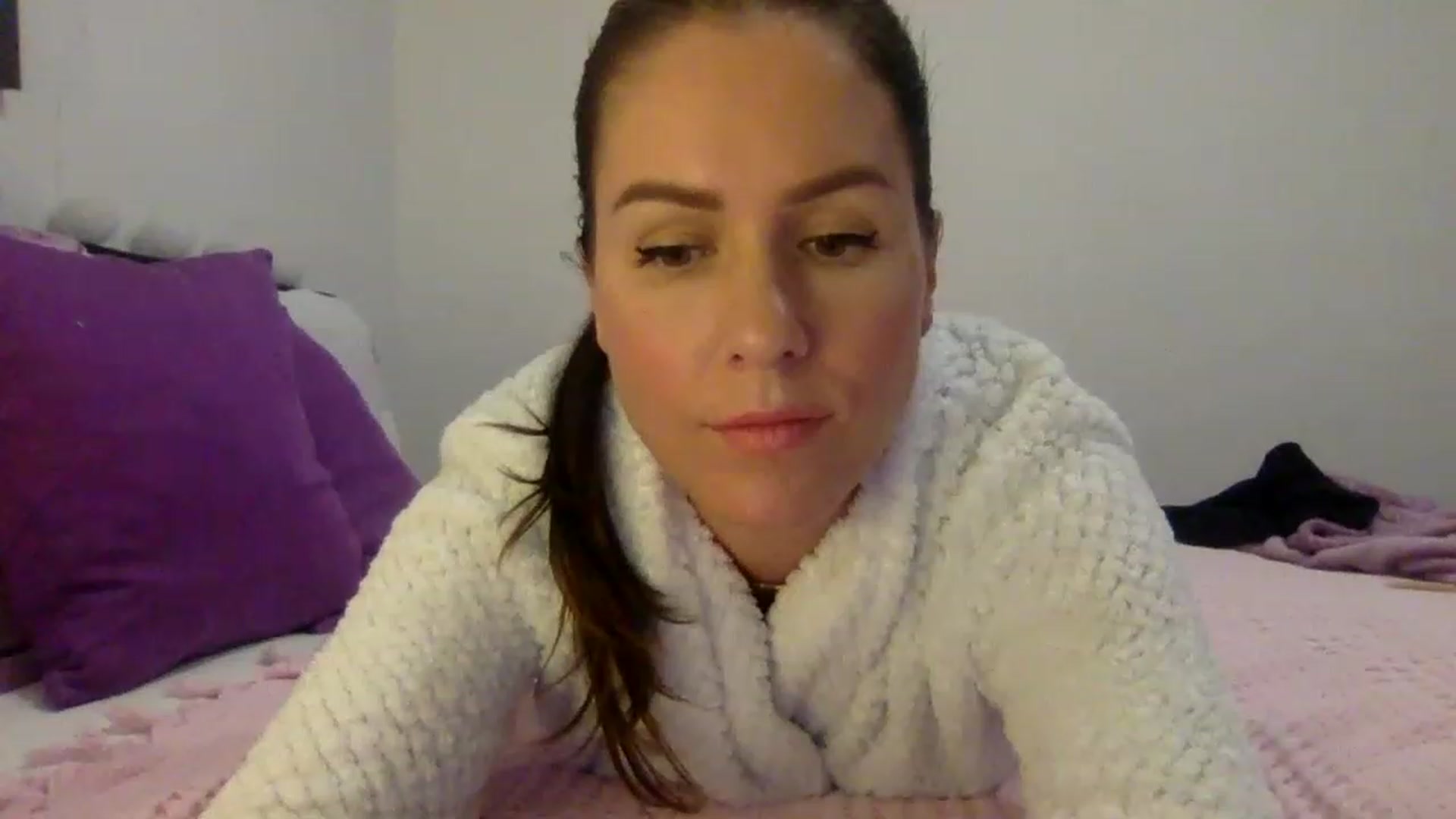 Gallery image thumbnail from Brandybella's myfreecams stream on, 11/29/2022, 15:49 image 10 of 20