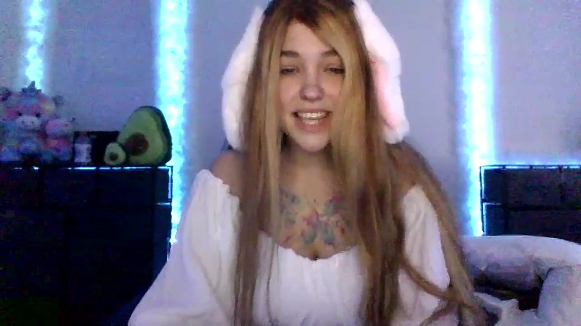 Gallery image thumbnail from BratSnack's myfreecams stream on, 07/13/2023, 16:52 image 15 of 20