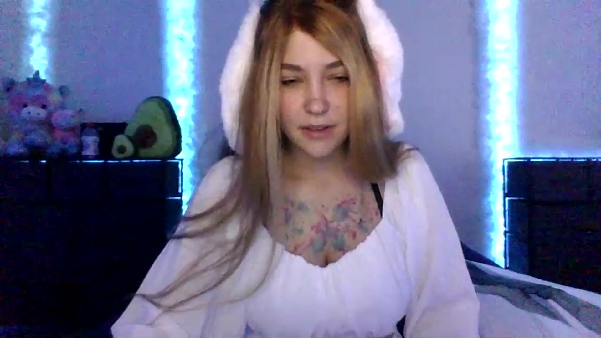 Gallery image thumbnail from BratSnack's myfreecams stream on, 07/13/2023, 16:52 image 4 of 20