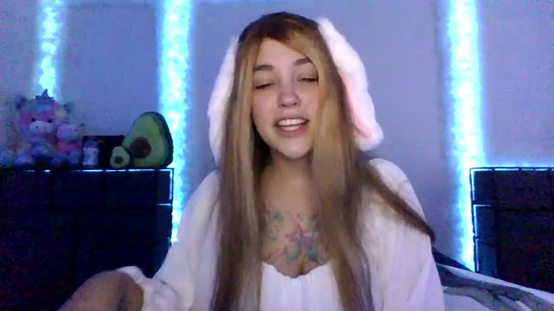 Gallery image thumbnail from BratSnack's myfreecams stream on, 07/13/2023, 16:52 image 1 of 20